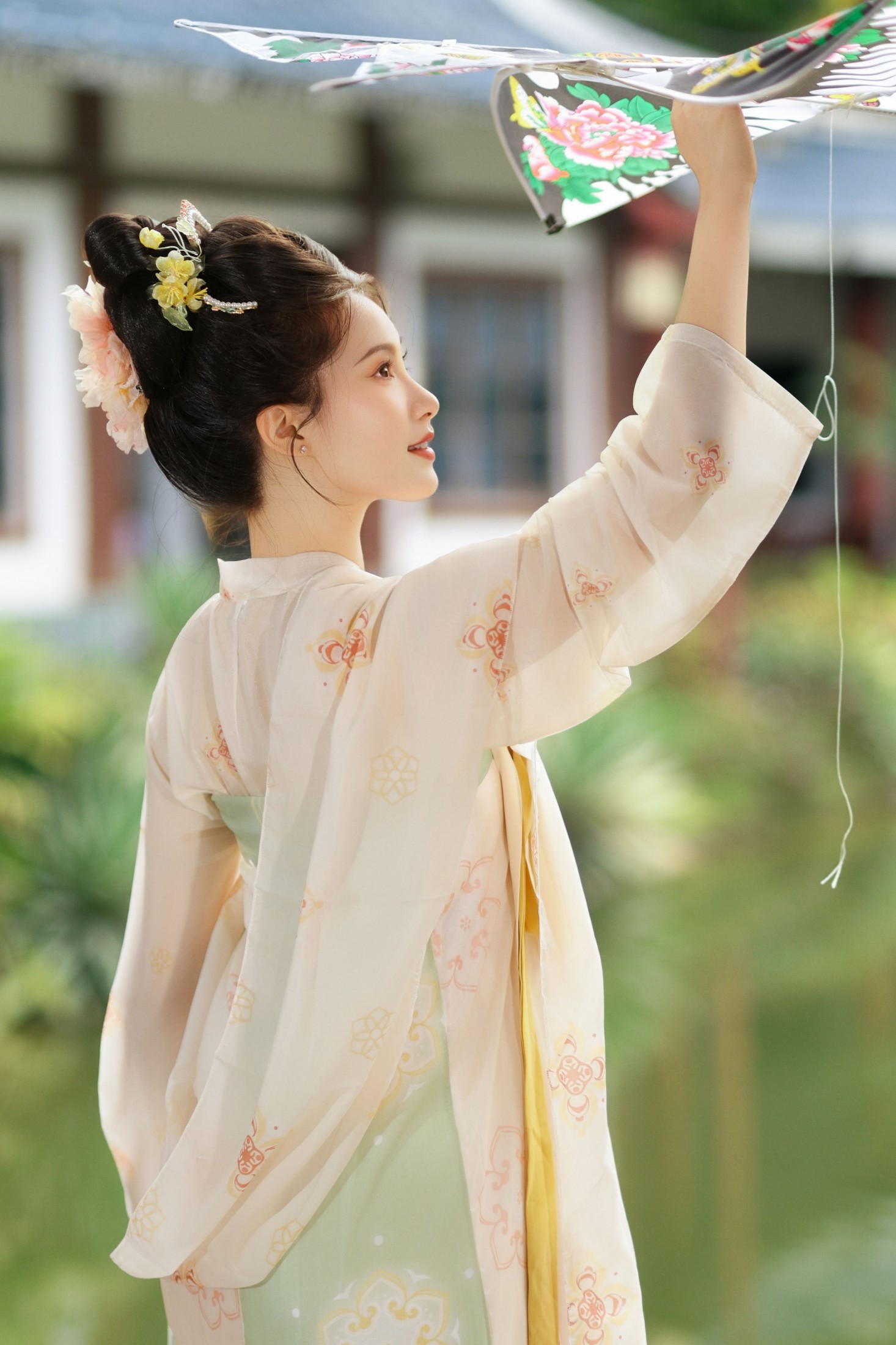 《初夏风渐软，闲趁晴日放纸鸢》[10P]