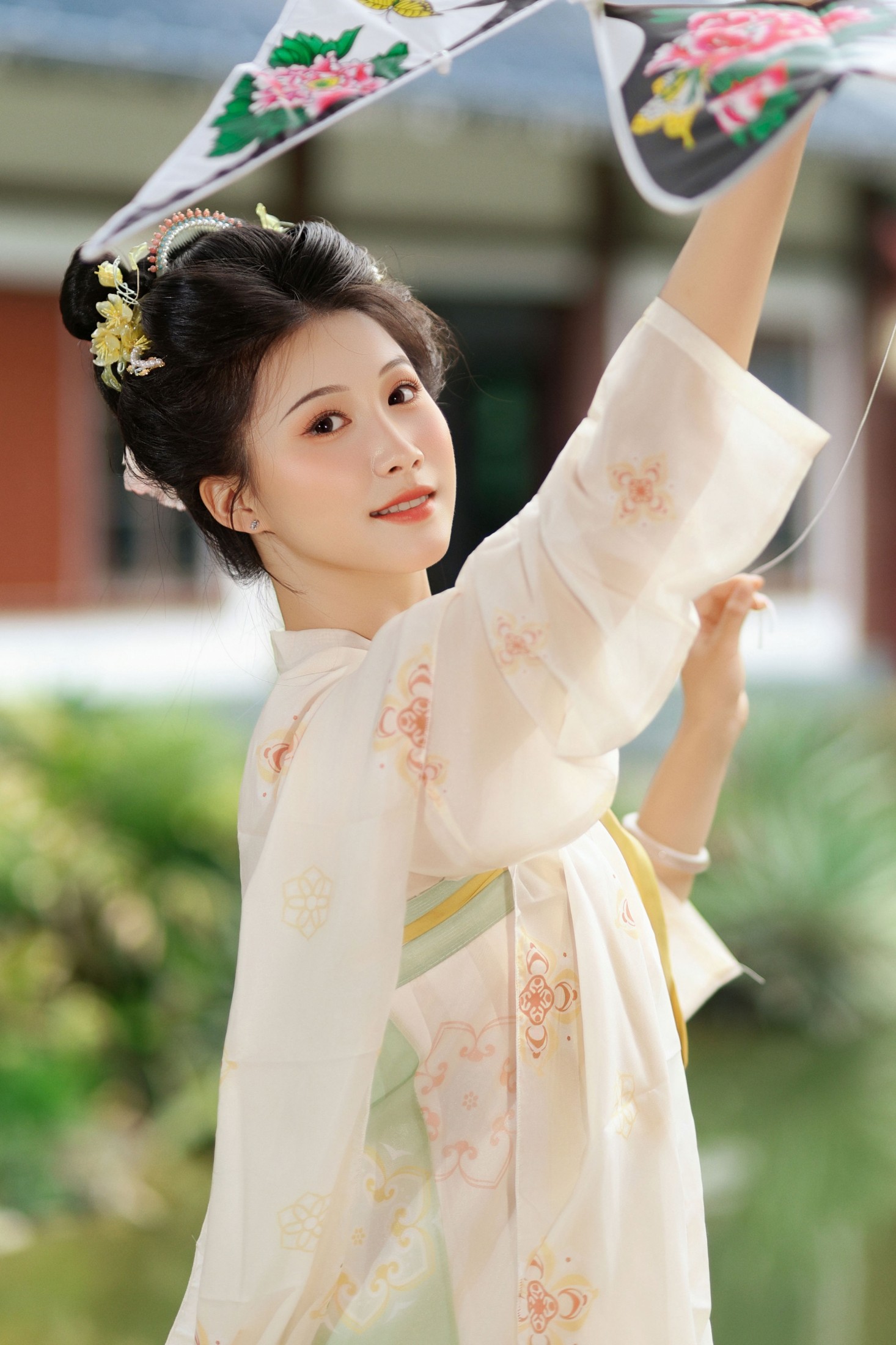 《初夏风渐软，闲趁晴日放纸鸢》[10P]