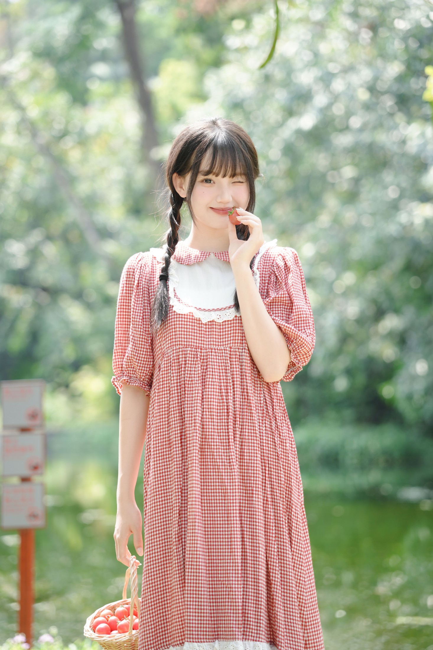 《湖边碎花裙女孩》[11P]