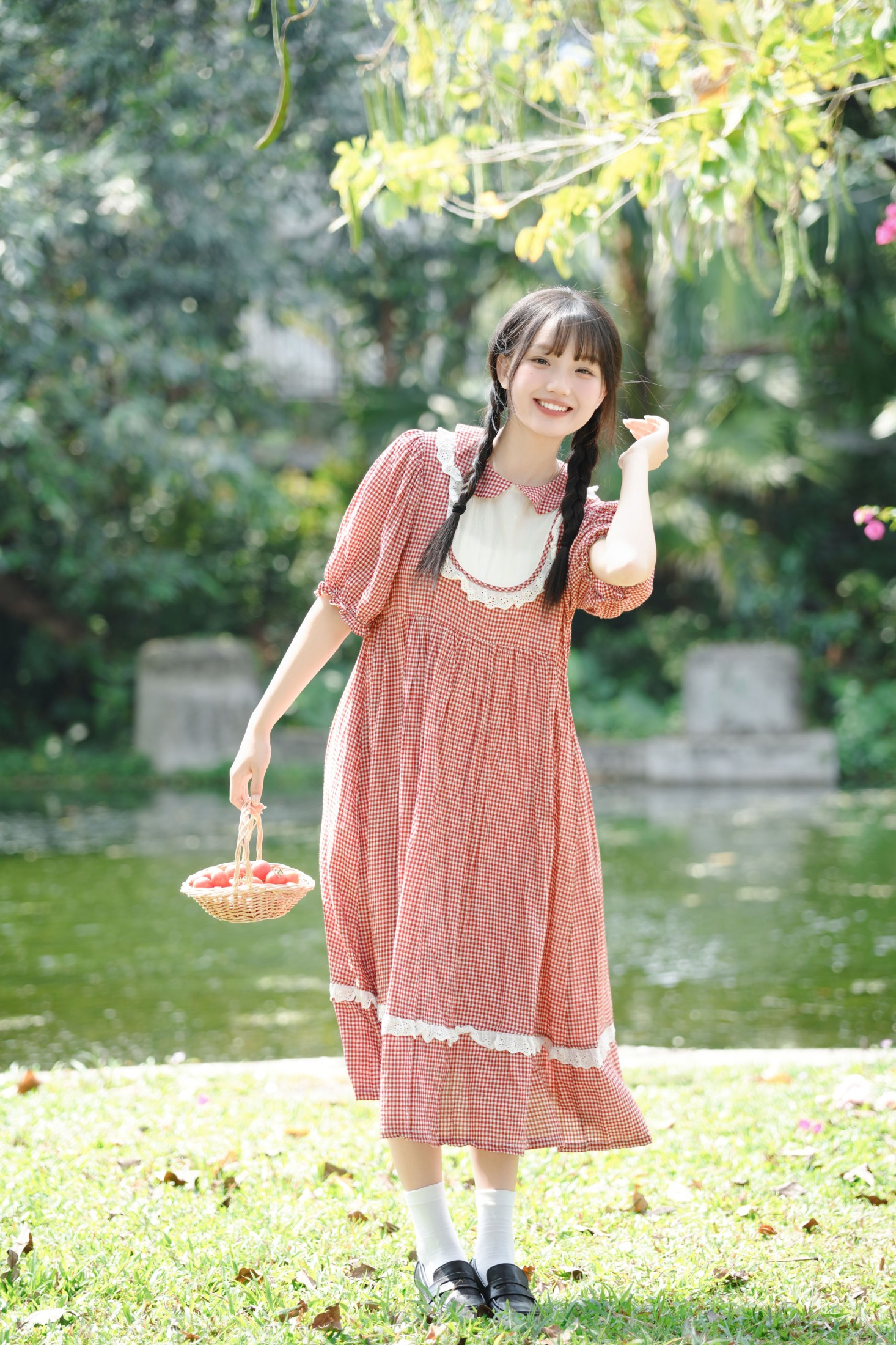 《湖边碎花裙女孩》[11P]