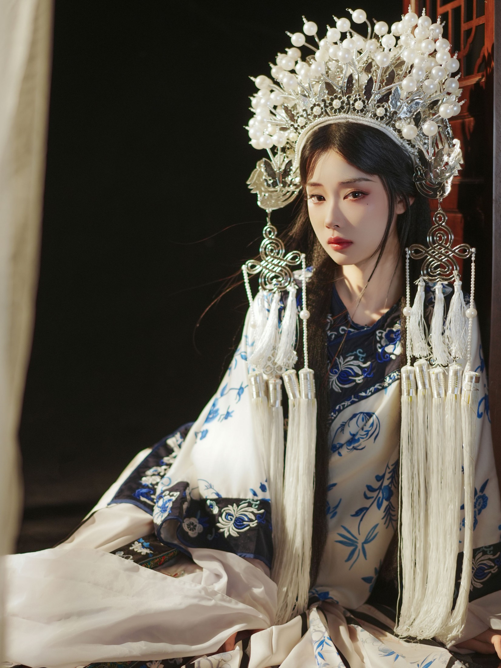 《终是曲终人散》[22P]