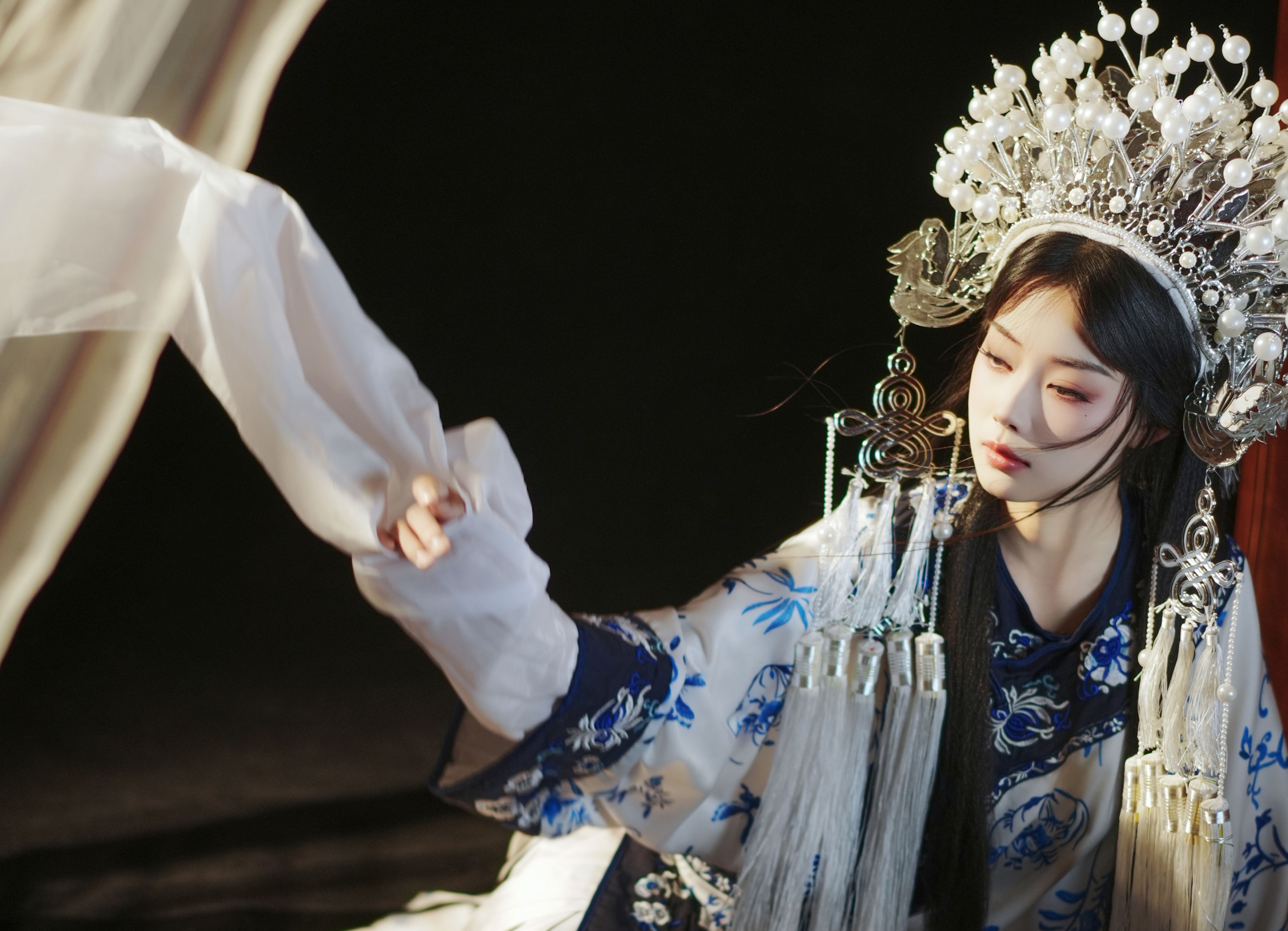 《终是曲终人散》[22P]