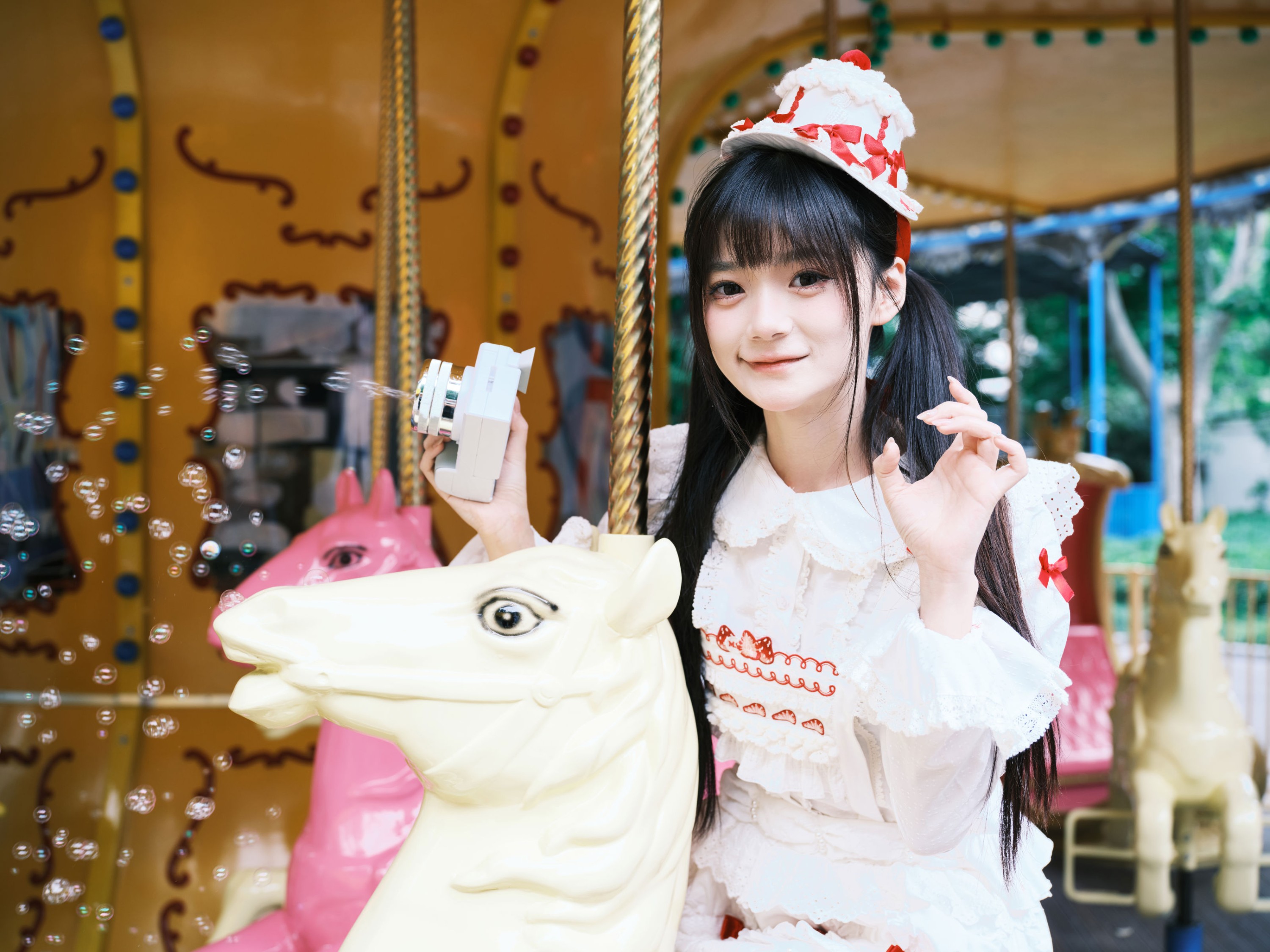 《公园里的草莓少女》[24P]