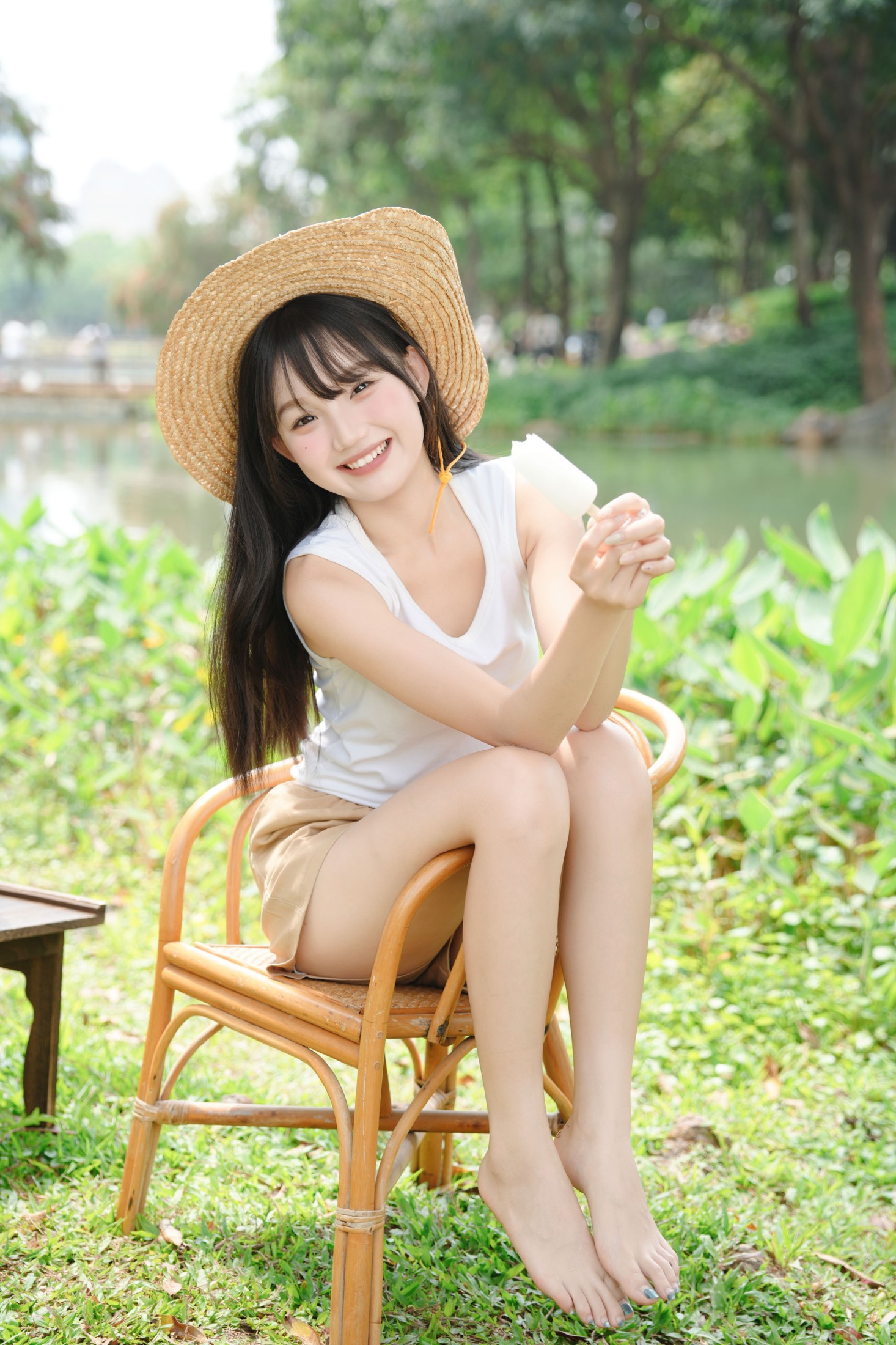 《可爱草帽少女》[10P]