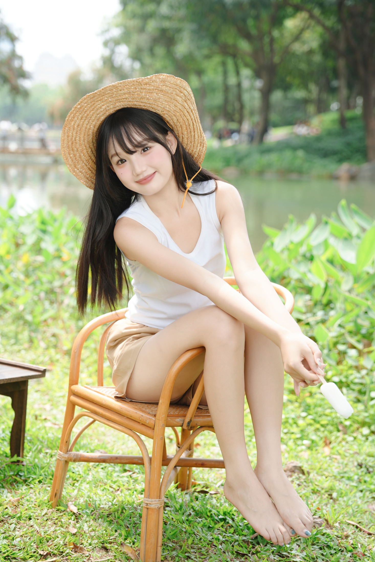 《可爱草帽少女》[10P]