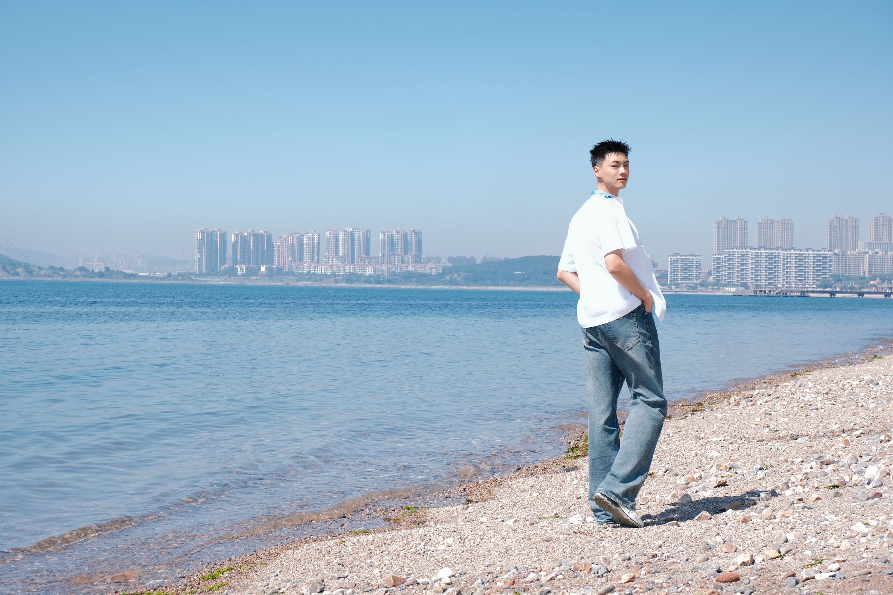 《海边少年戏水》[43P]