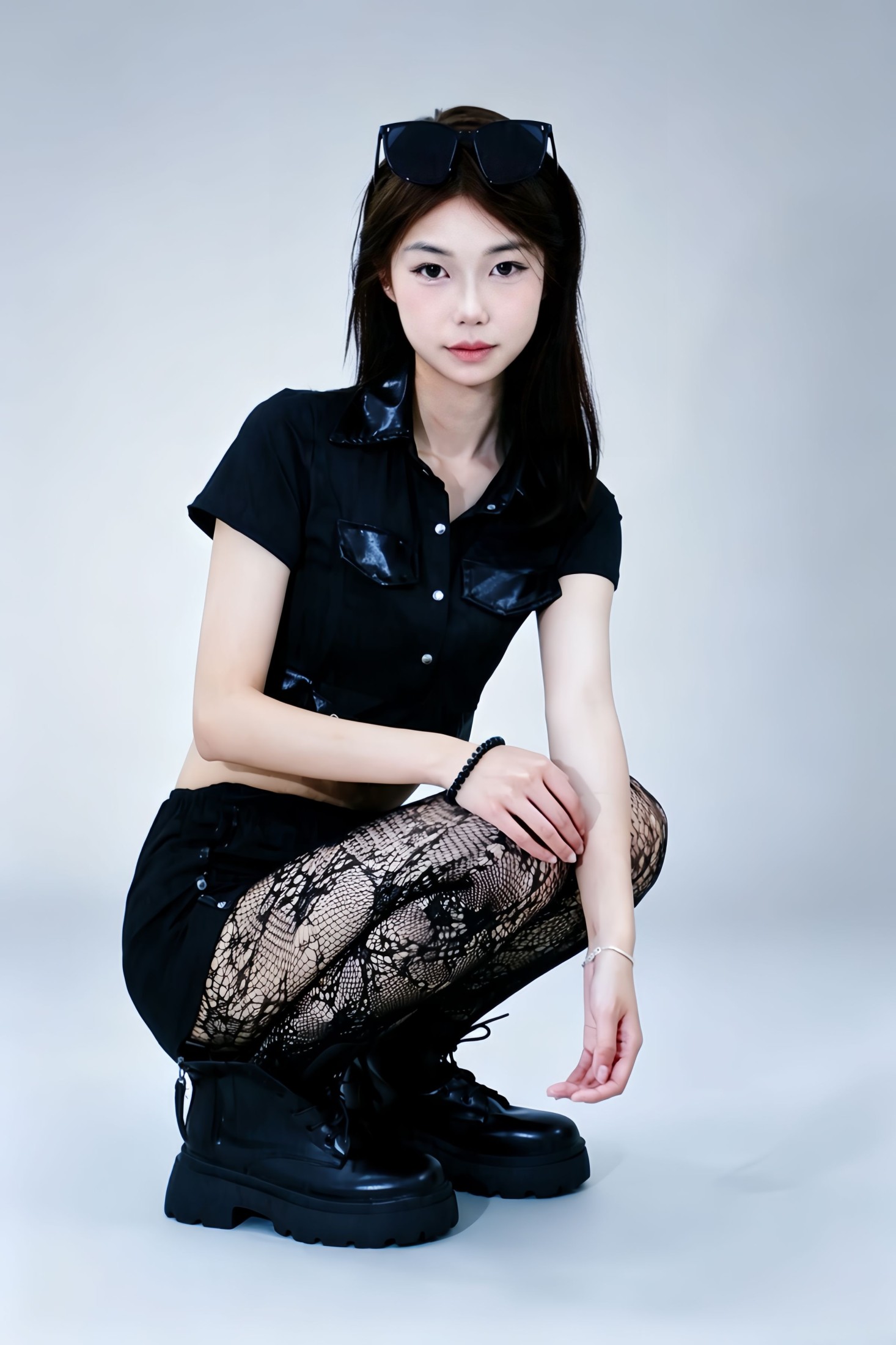 《御姐紧身衣》[18P]