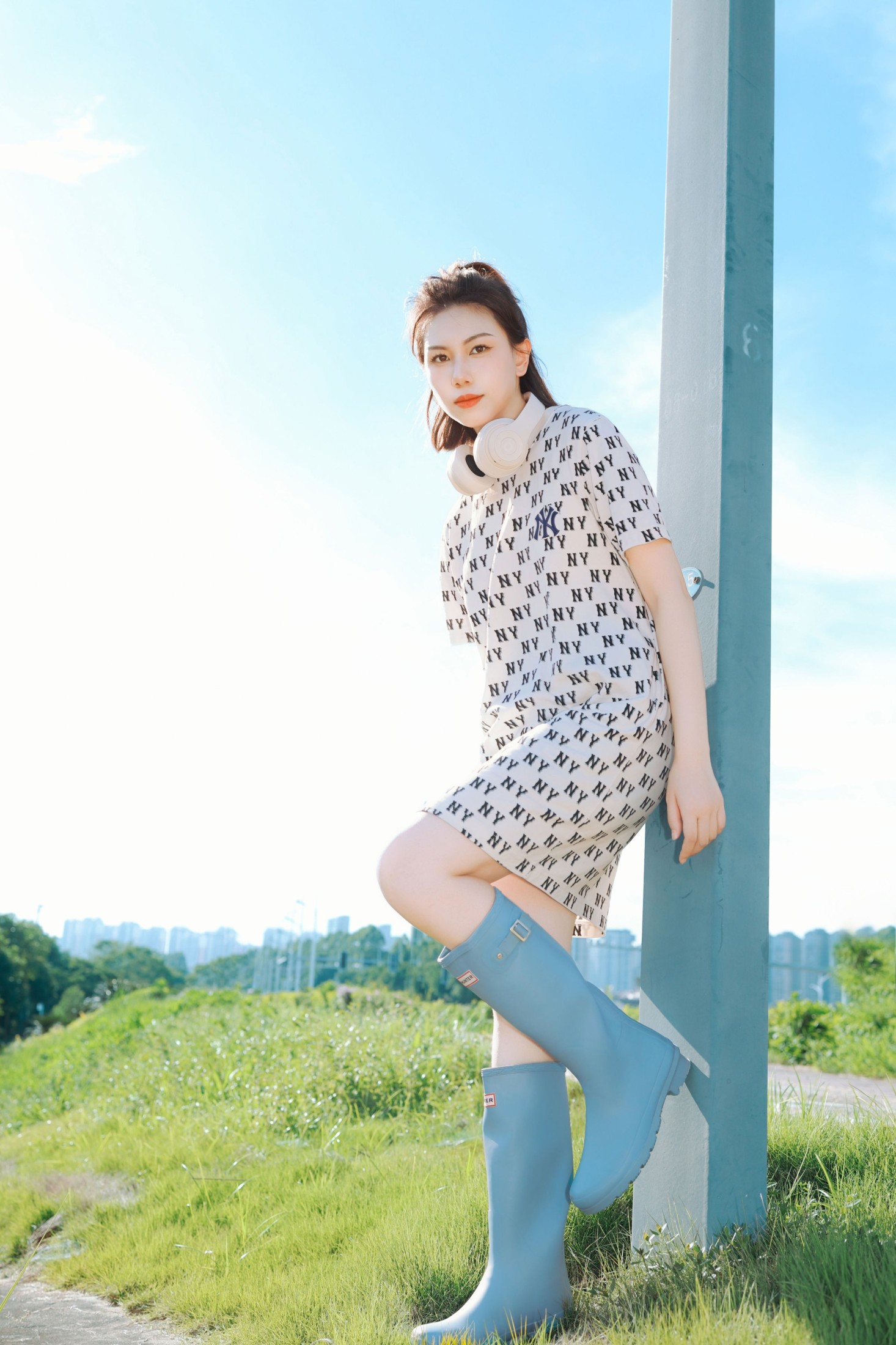 《偷一片夏日蓝天，把浪漫穿在身上》[9P]