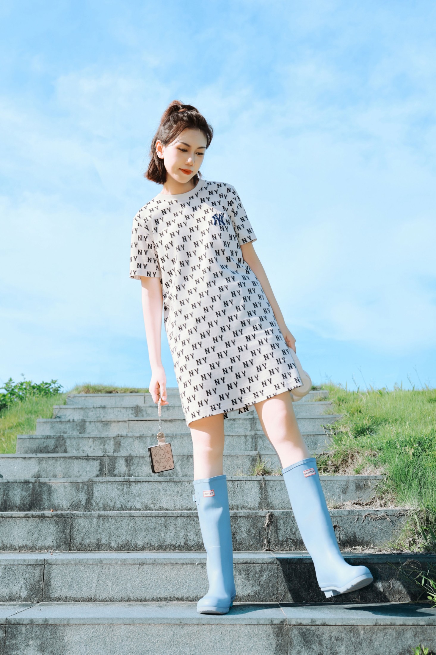 《偷一片夏日蓝天，把浪漫穿在身上》[9P]