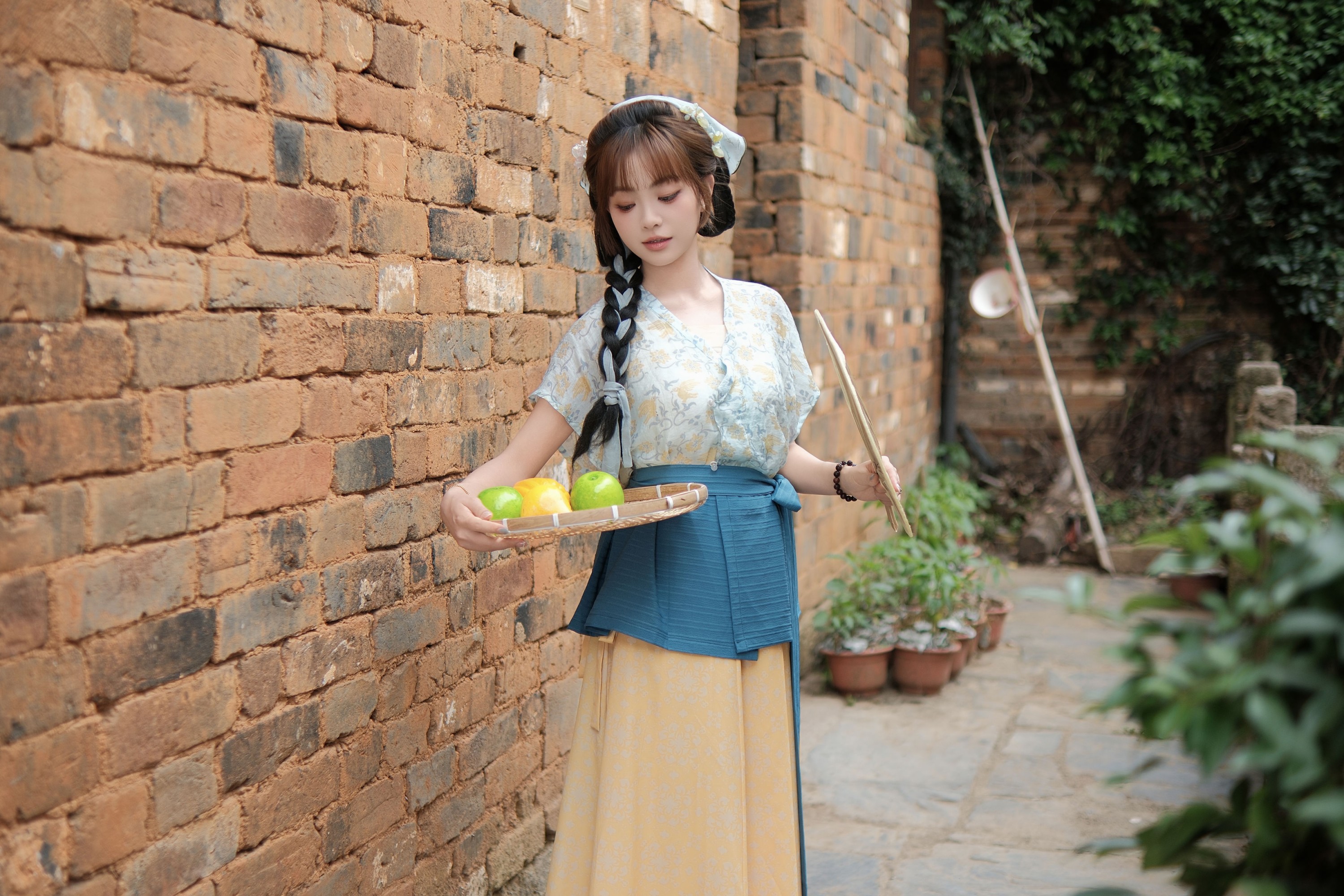 《穷苦人家的女儿》[37P]