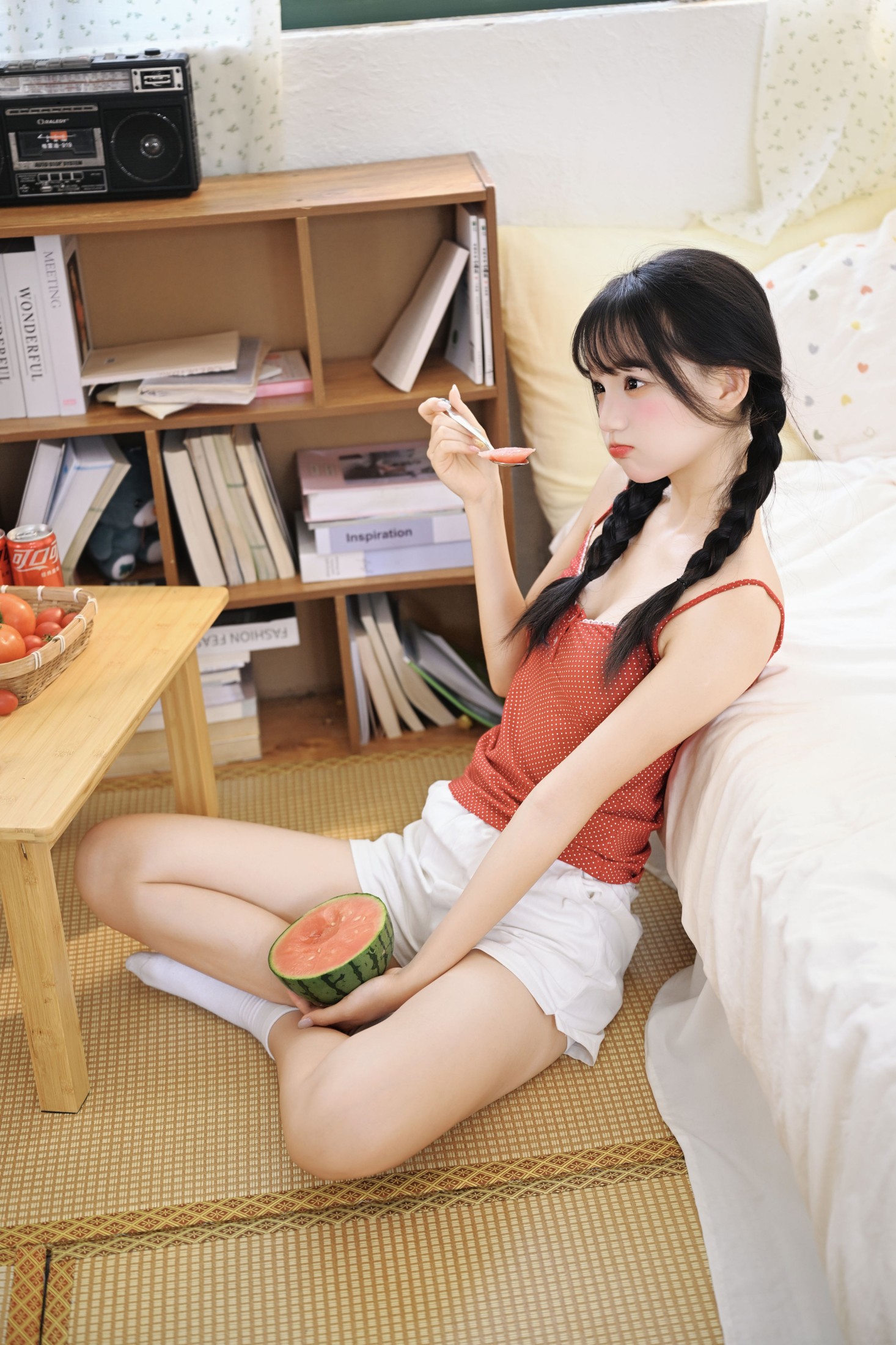 《她的笑，比西瓜汽水更清爽》[28P]