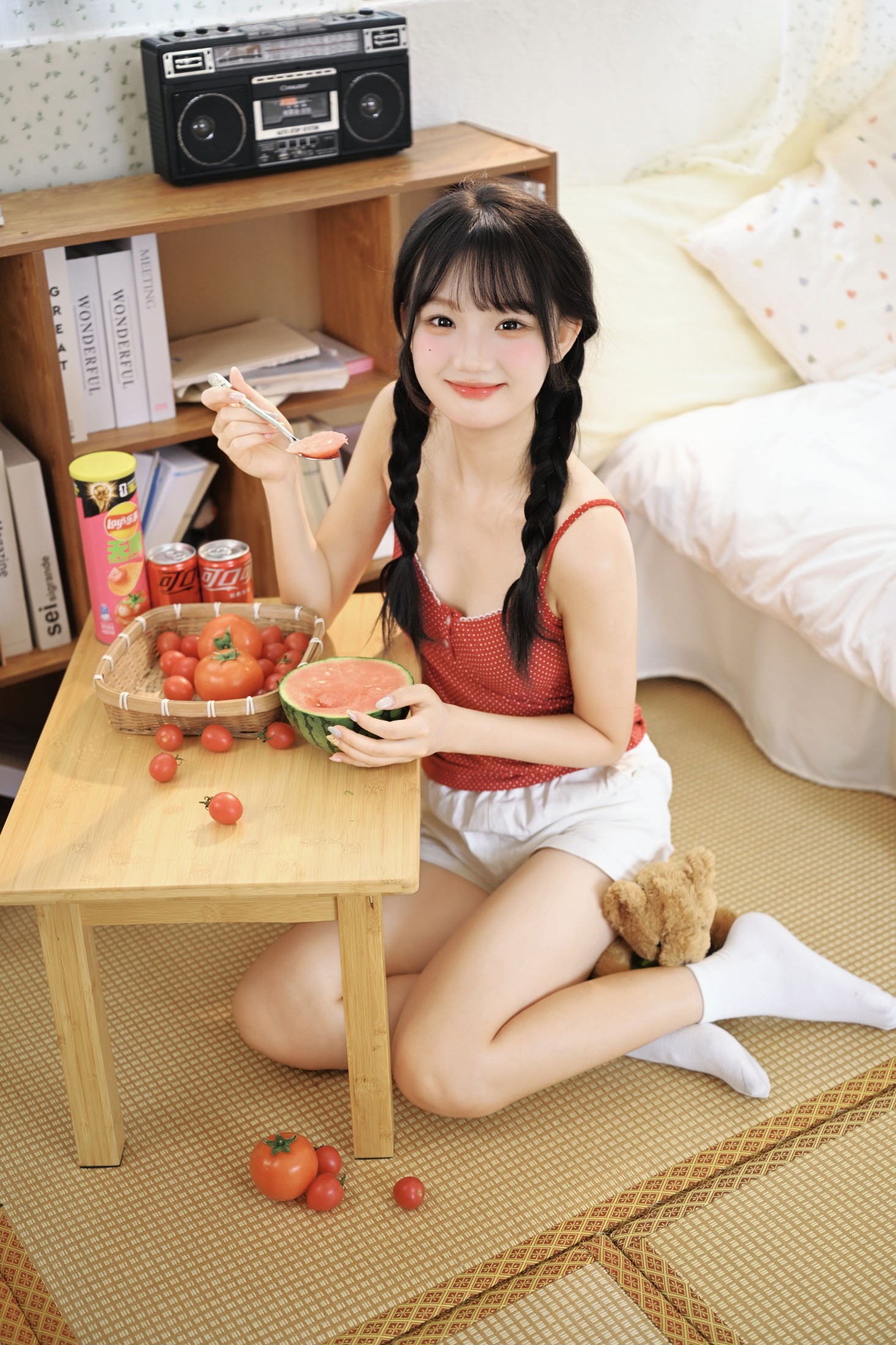 《她的笑，比西瓜汽水更清爽》[28P]