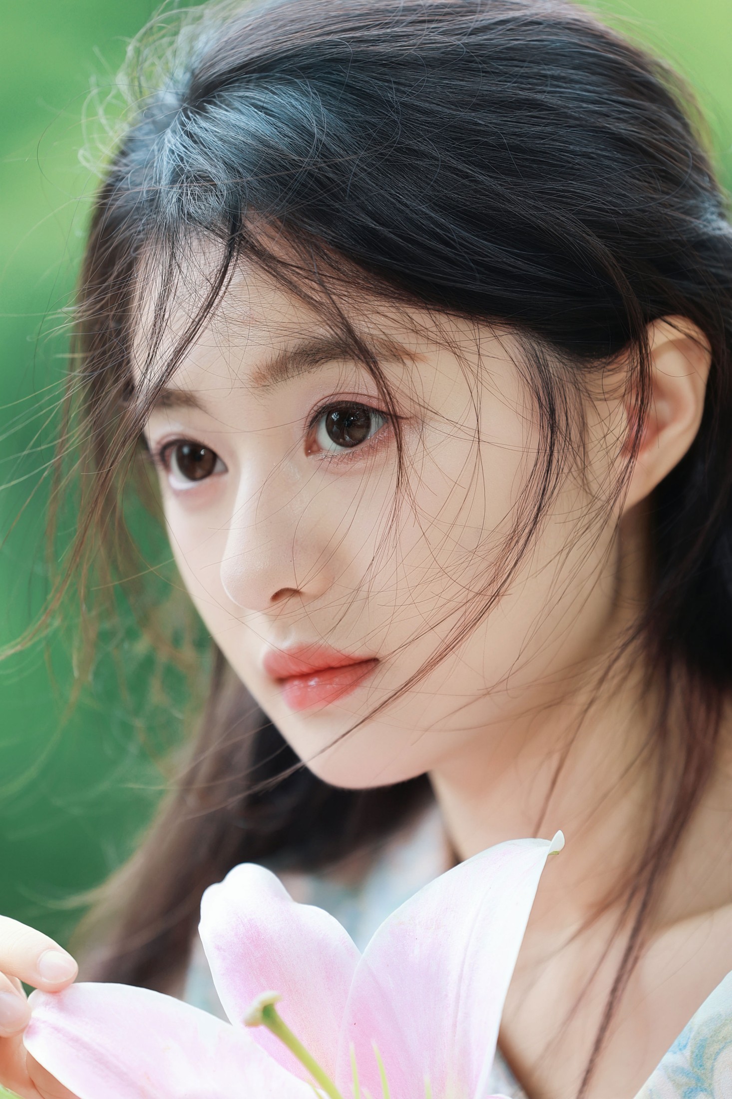 《她的眼，比林间的风更温柔》[12P]