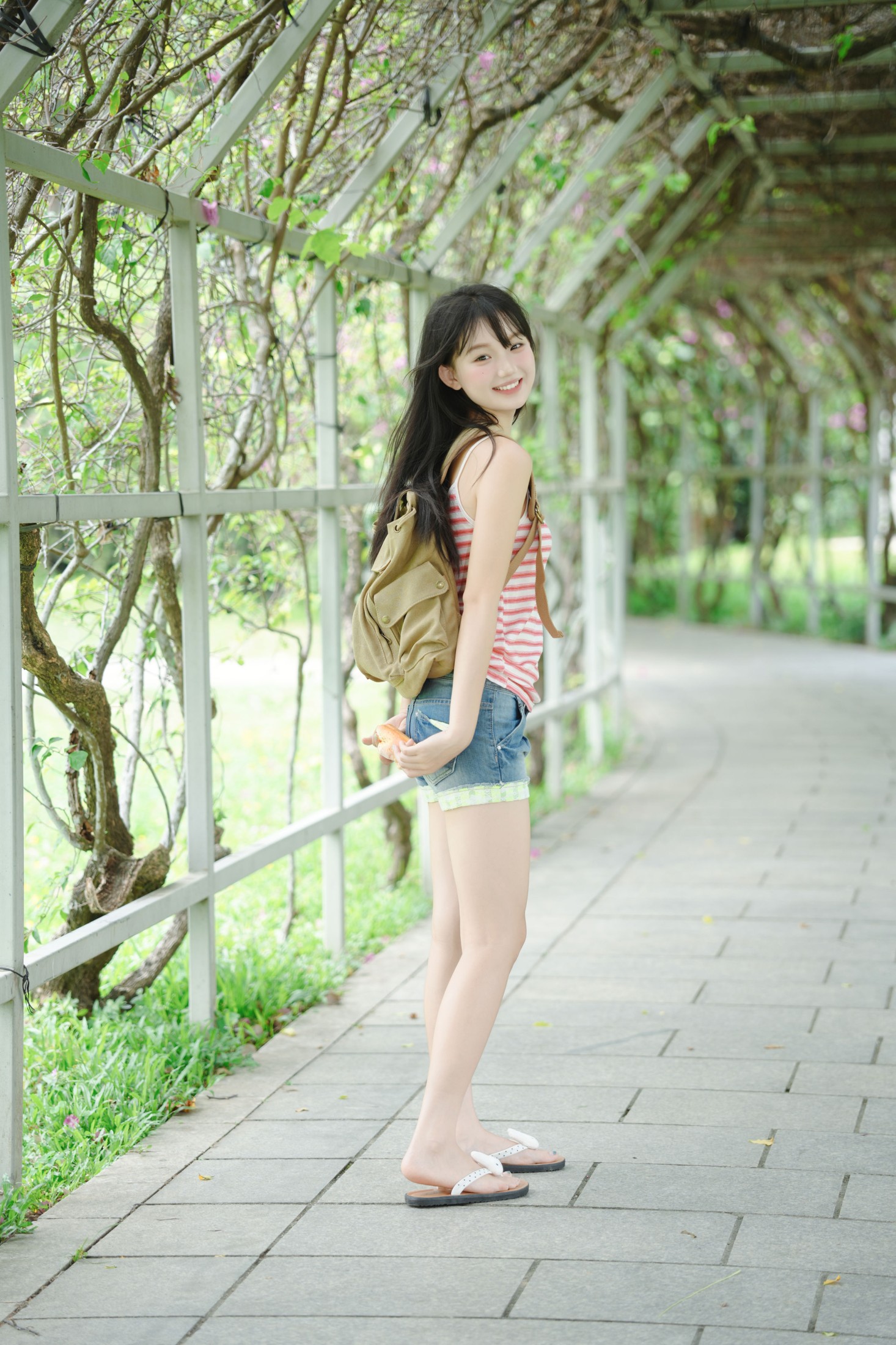 《夏季女孩》[12P]