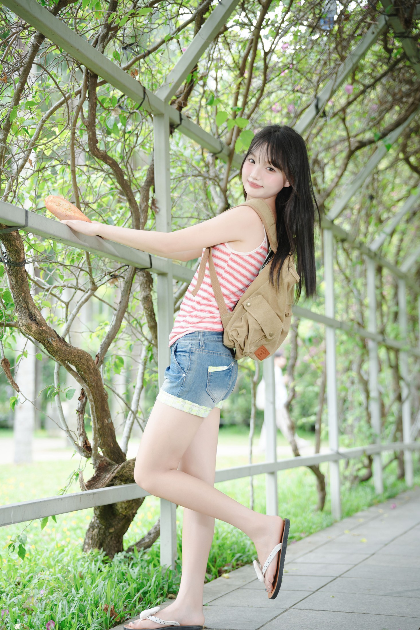 《夏季女孩》[12P]