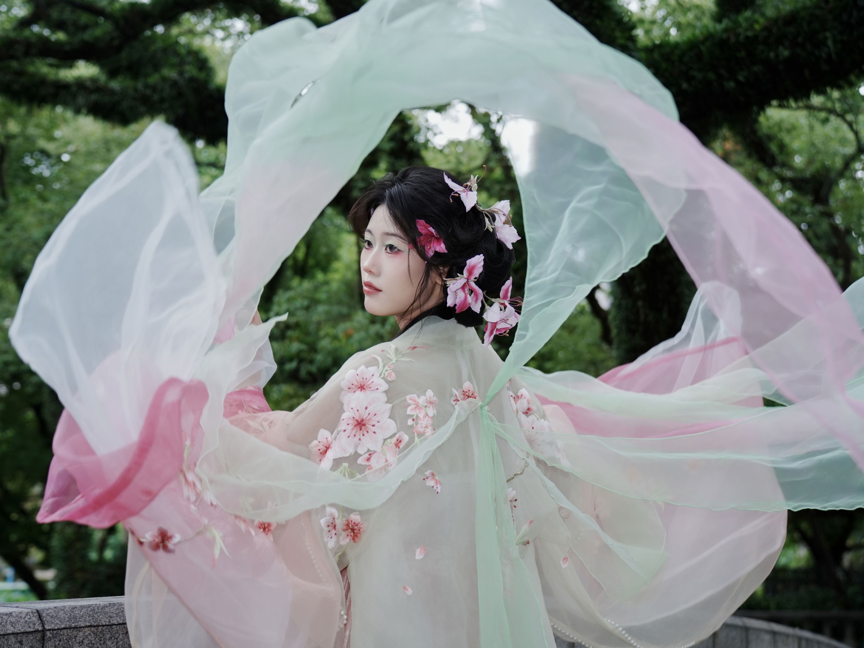 《林间精灵》[14P]