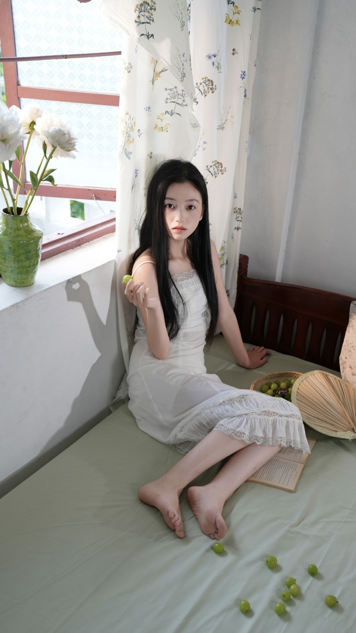 《倾听窗边少女的心事》[19P]