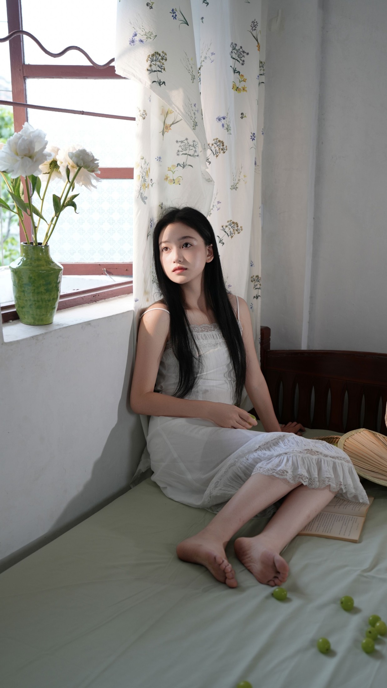 《倾听窗边少女的心事》[19P]