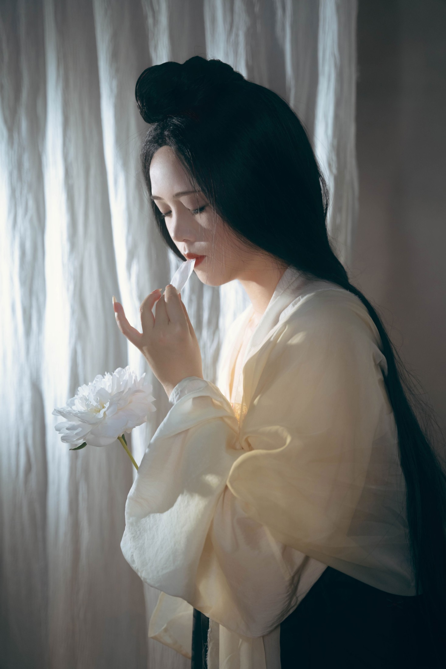 《被他囚于这一室 已久》[9P]
