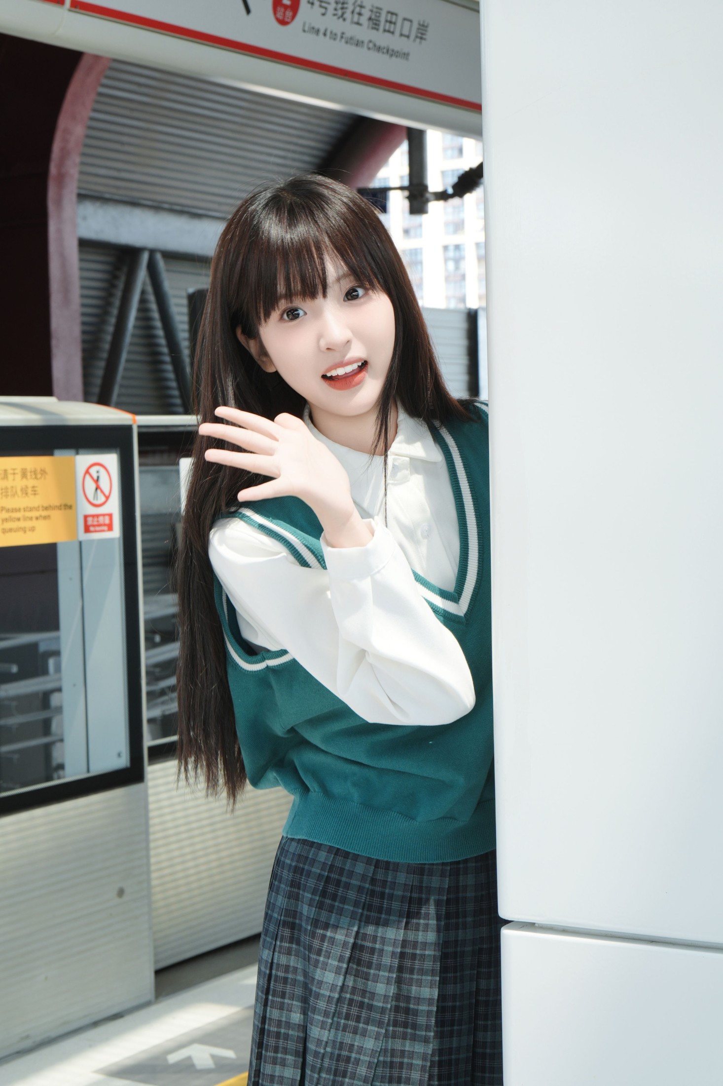 《地铁少女》[12P]