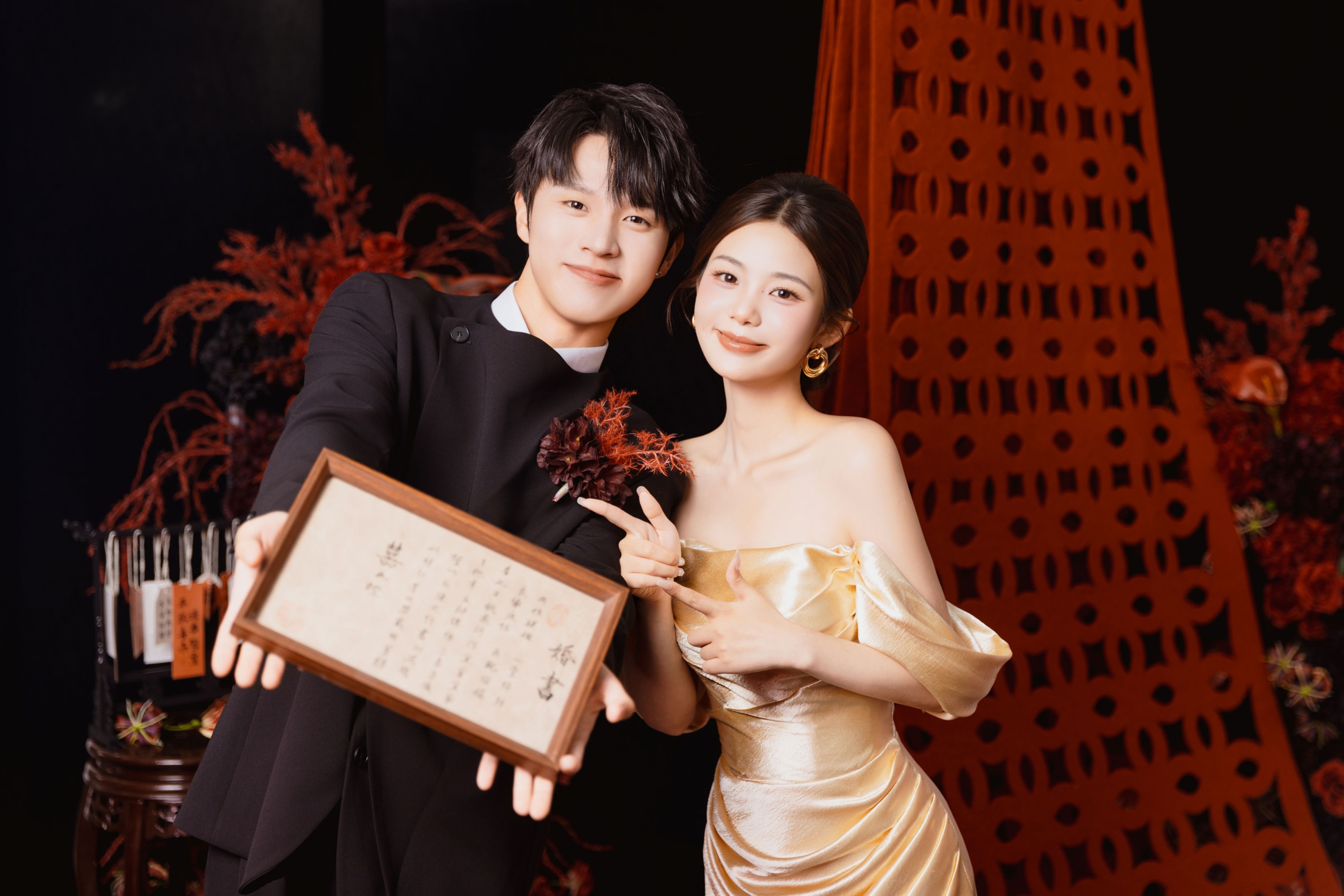 《中式预制订婚照》[9P]