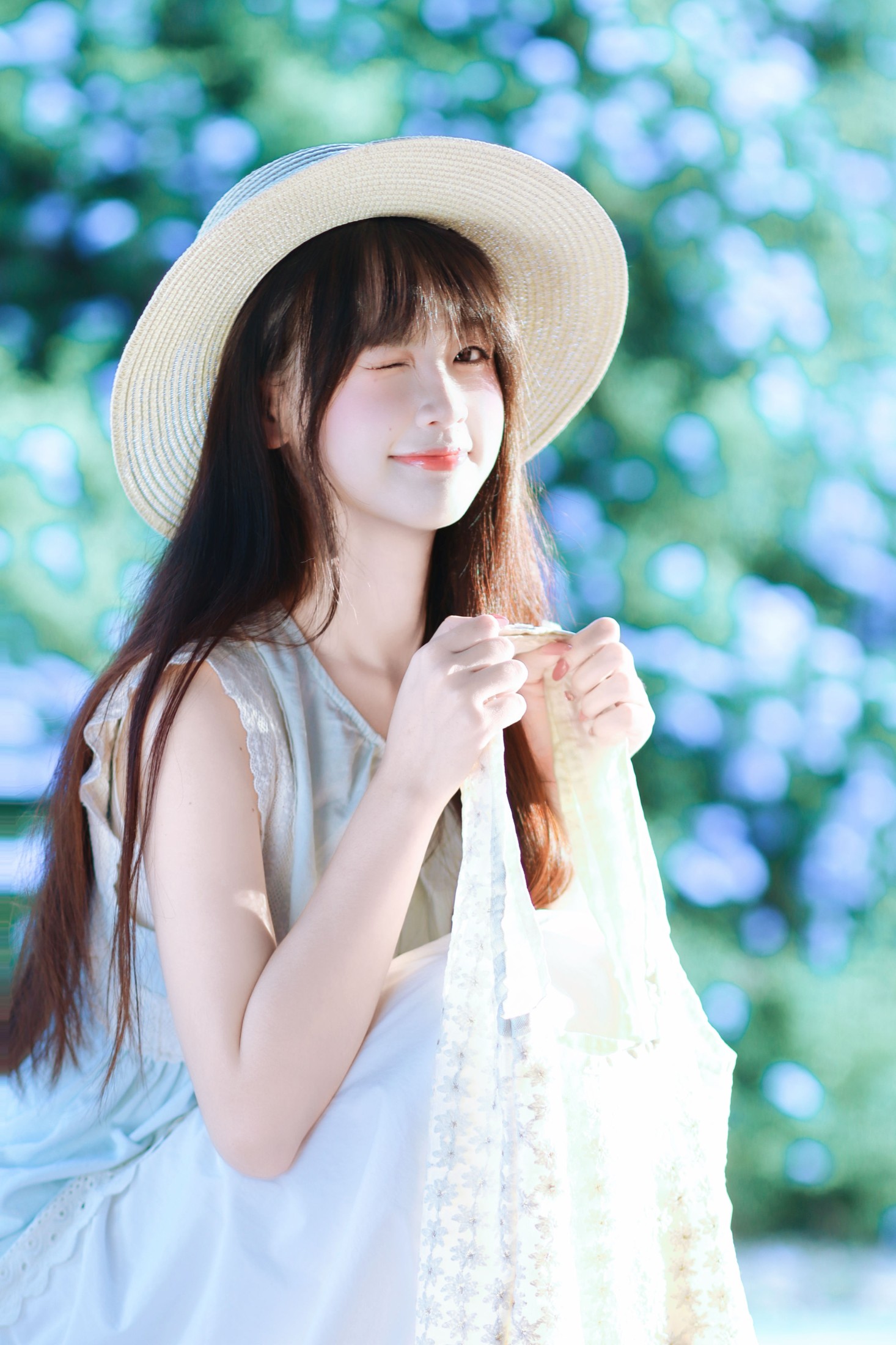 《盛夏的蓝雪花》[39P]