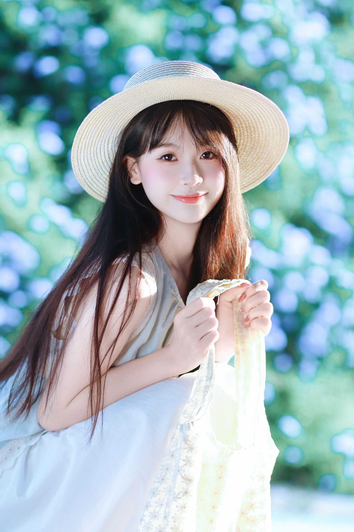 《盛夏的蓝雪花》[39P]