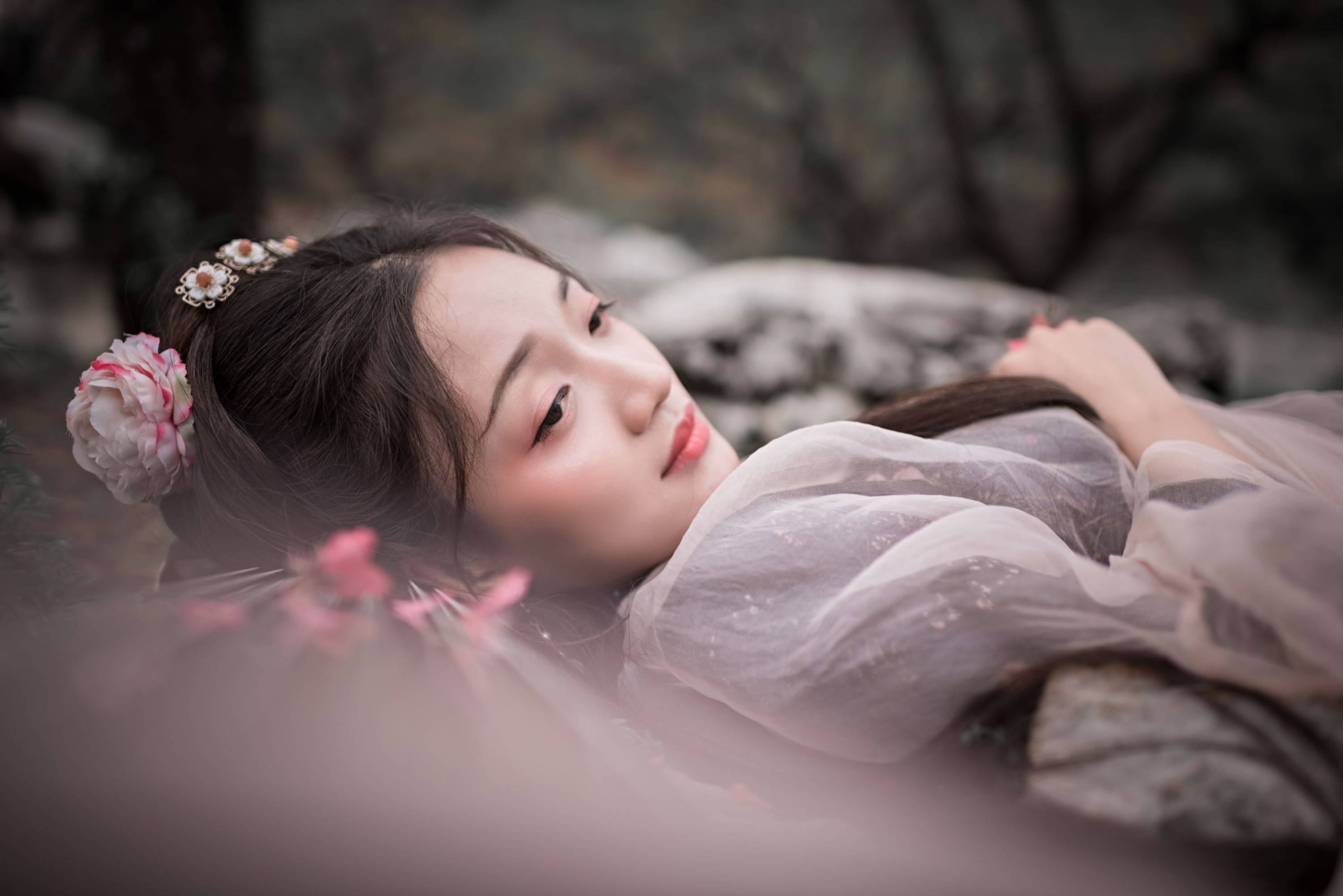 《落花枕琴，醉卧山林》[11P]