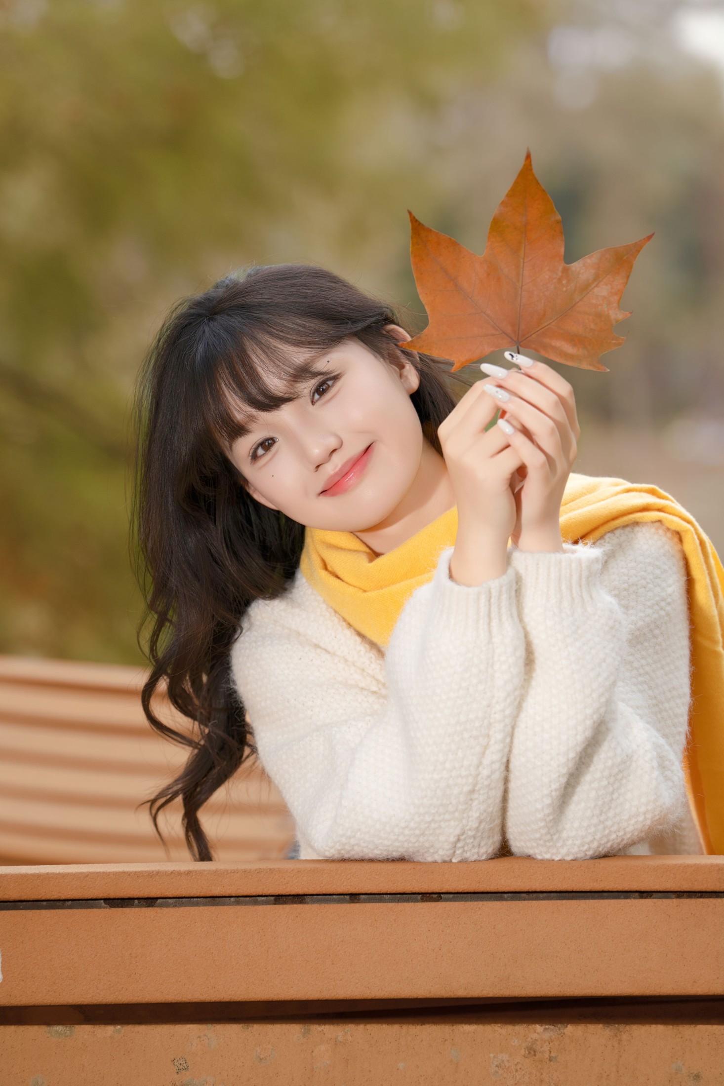 《秋日落羽杉少女写真》[21P]