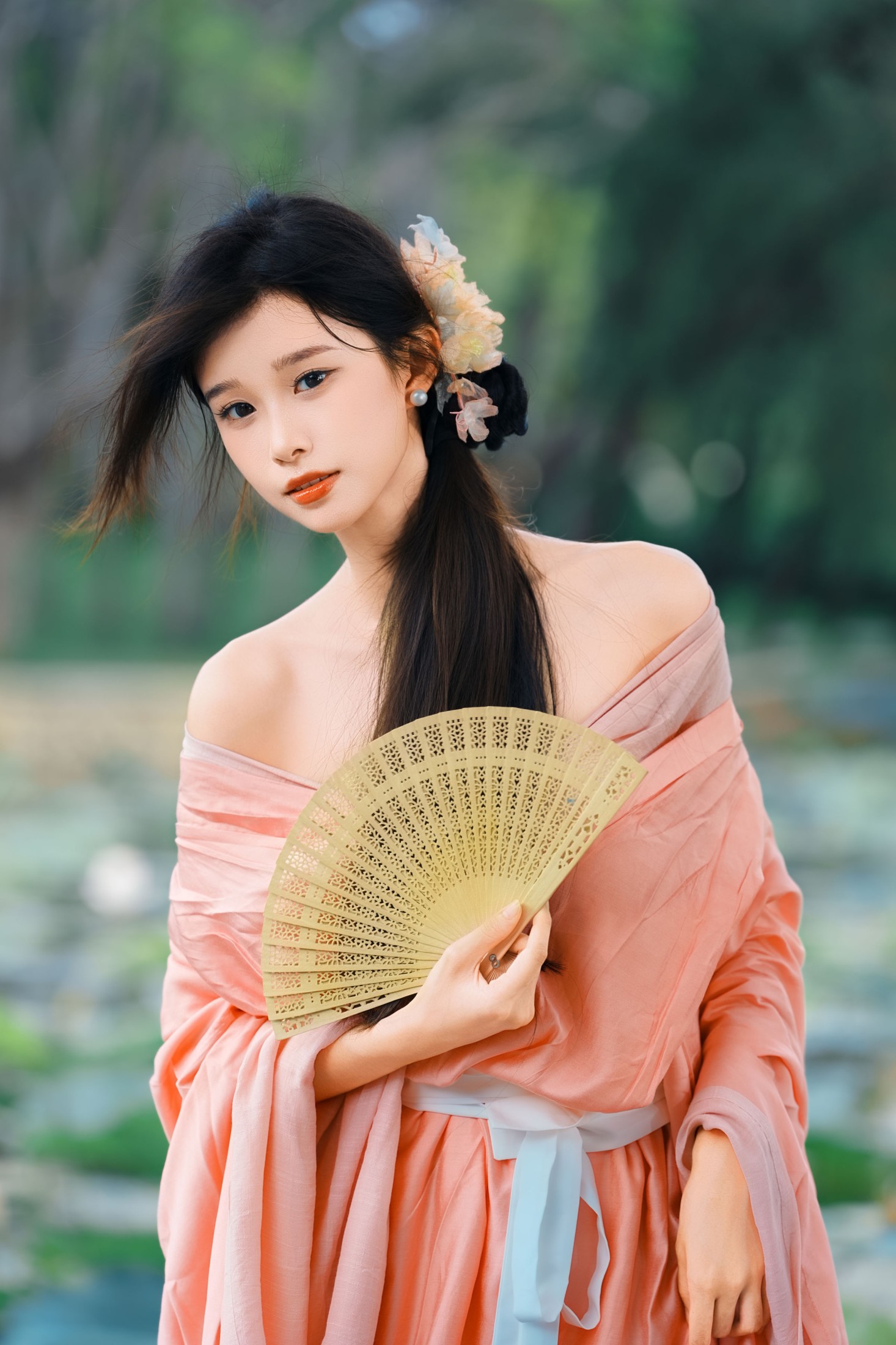 《粉黛印清荷》[34P]