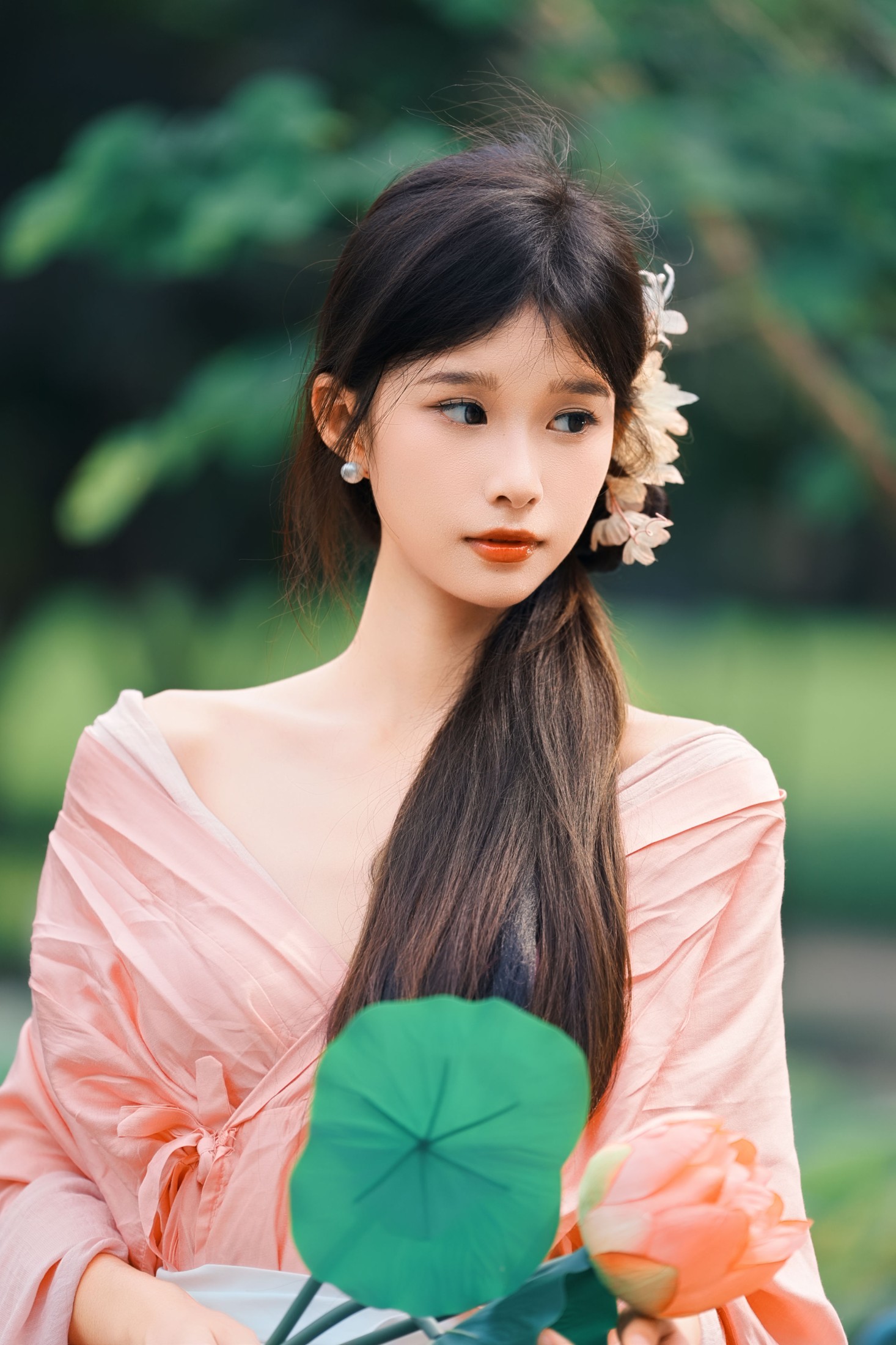 《粉黛印清荷》[34P]