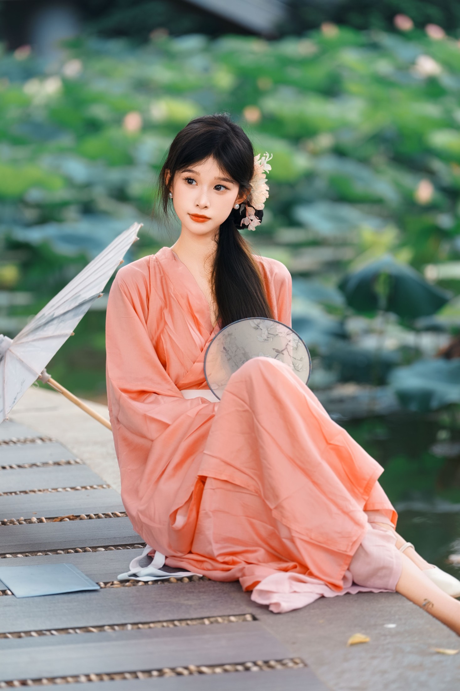 《粉黛印清荷》[34P]