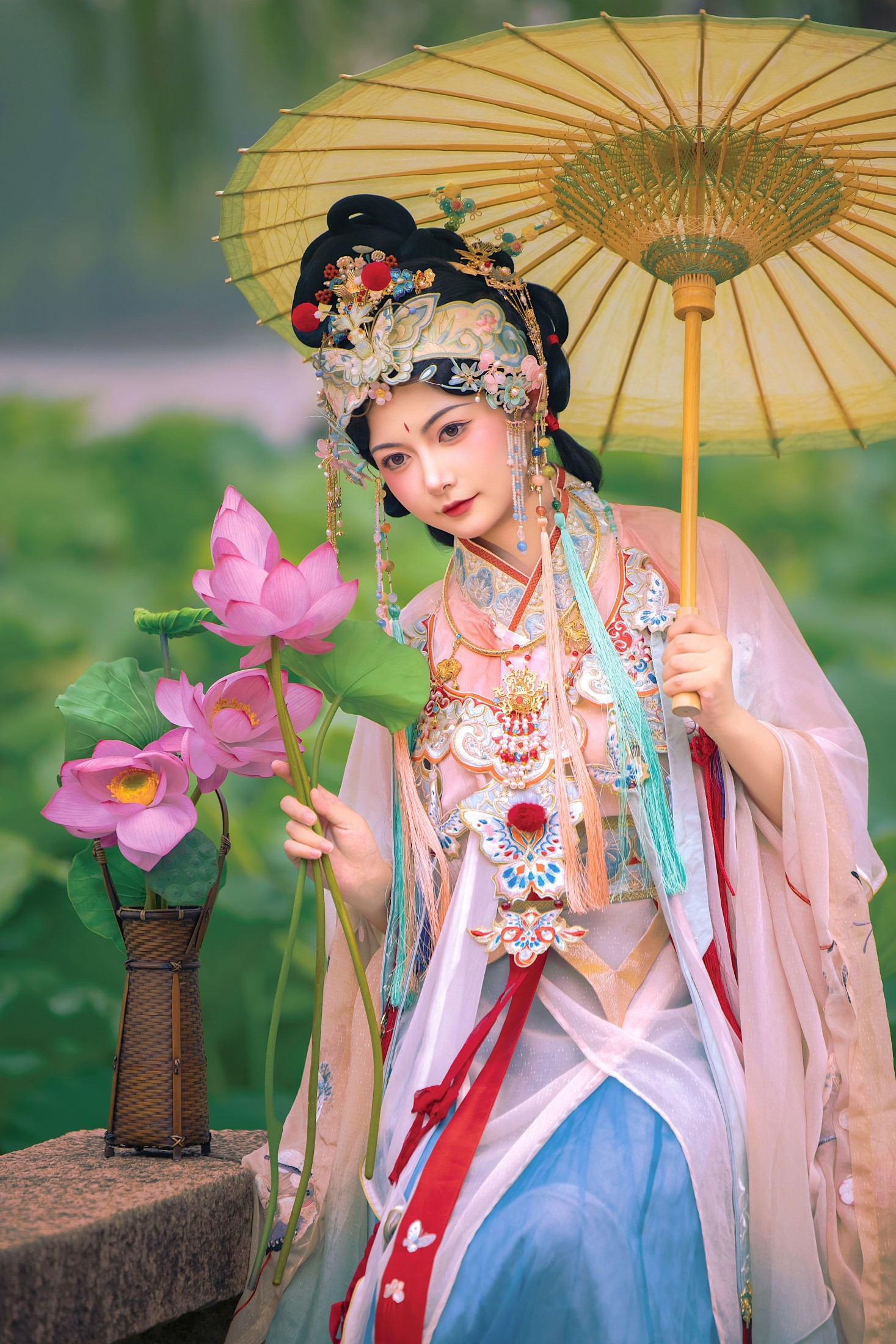 《一一风荷举》[21P]