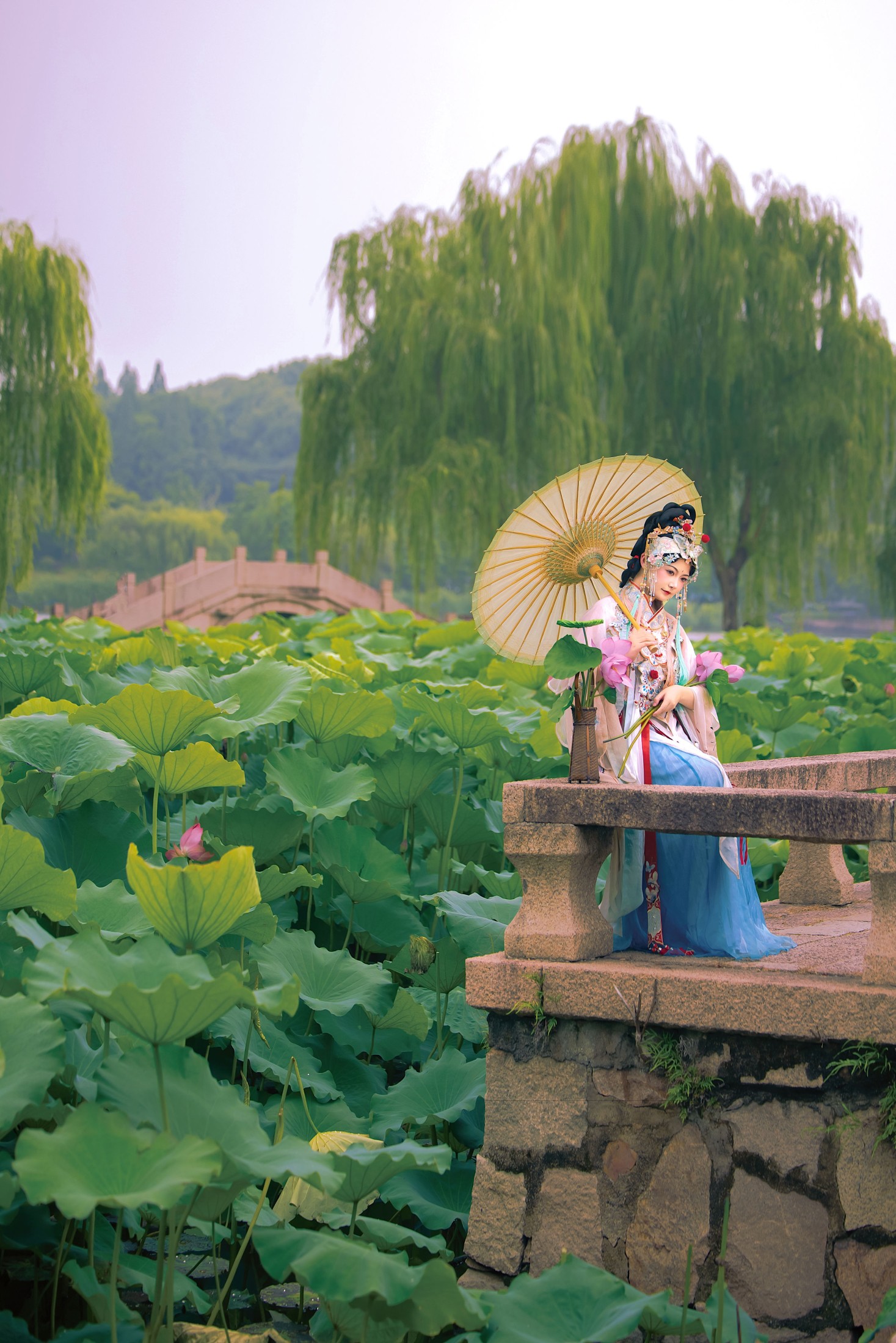 《一一风荷举》[21P]