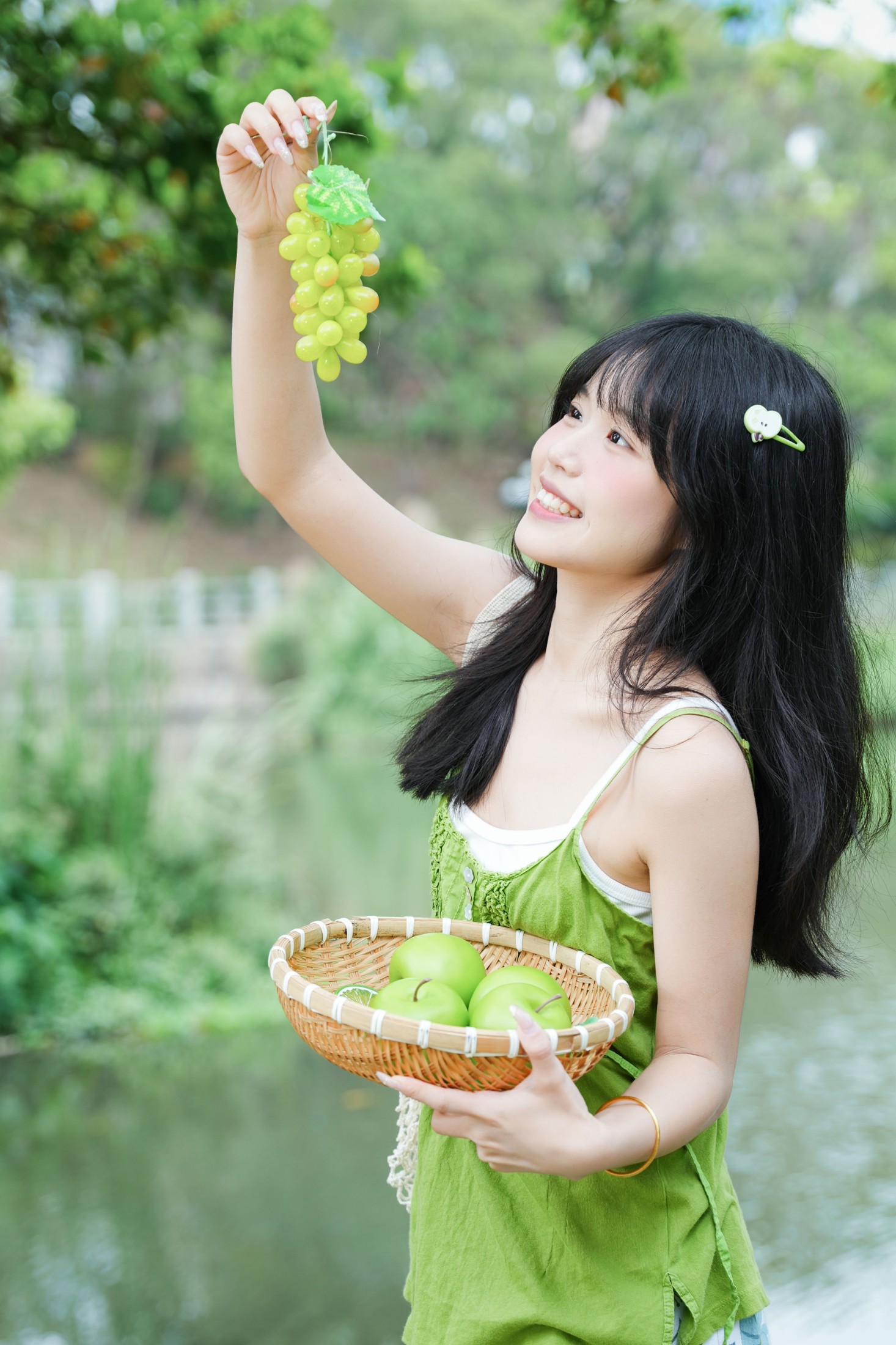 《夏天是青苹果味的》[9P]