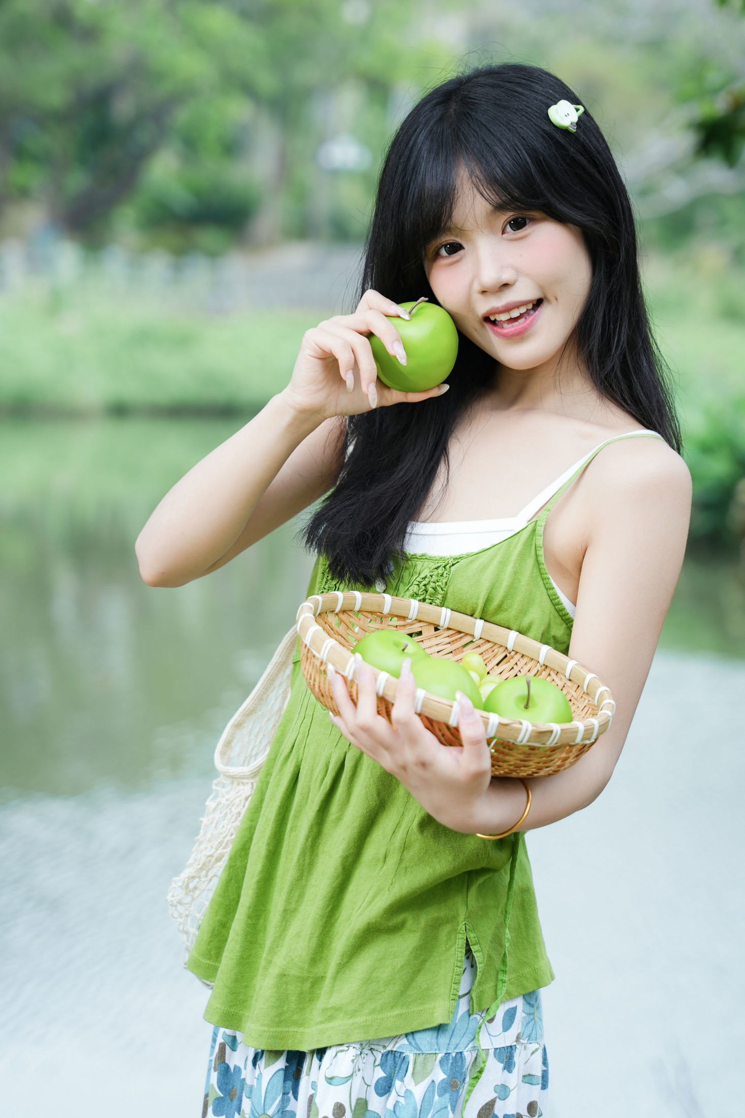 《夏天是青苹果味的》[9P]