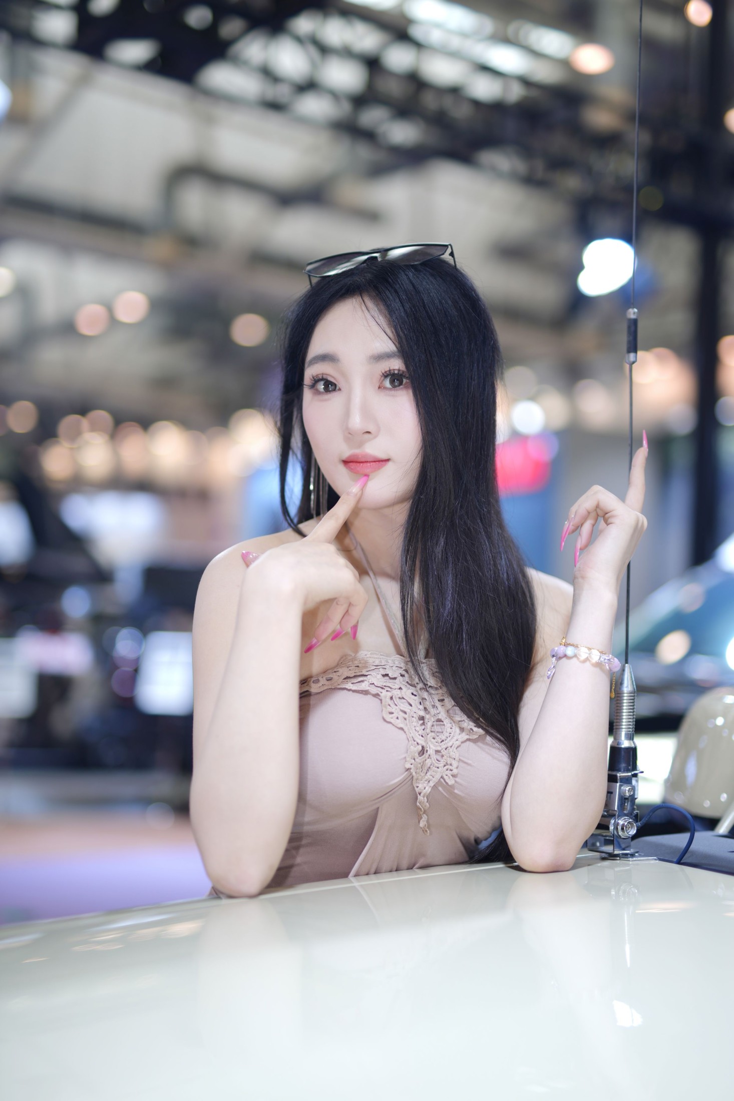 《硬派越野旁的温柔姐姐，一眼沦陷》[15P]