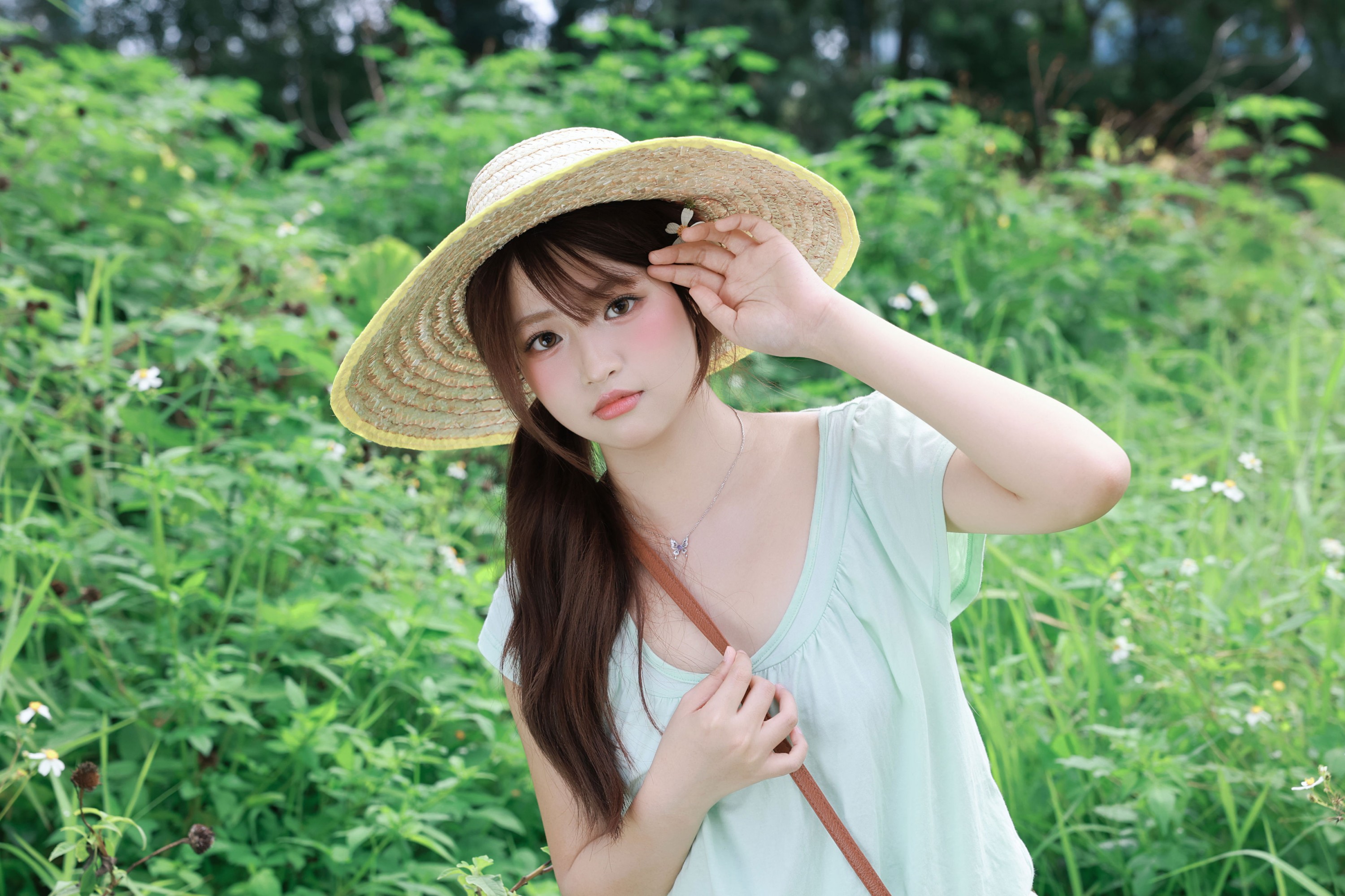 《夏日森林来信，薄荷绿的风与草帽少女》[24P]