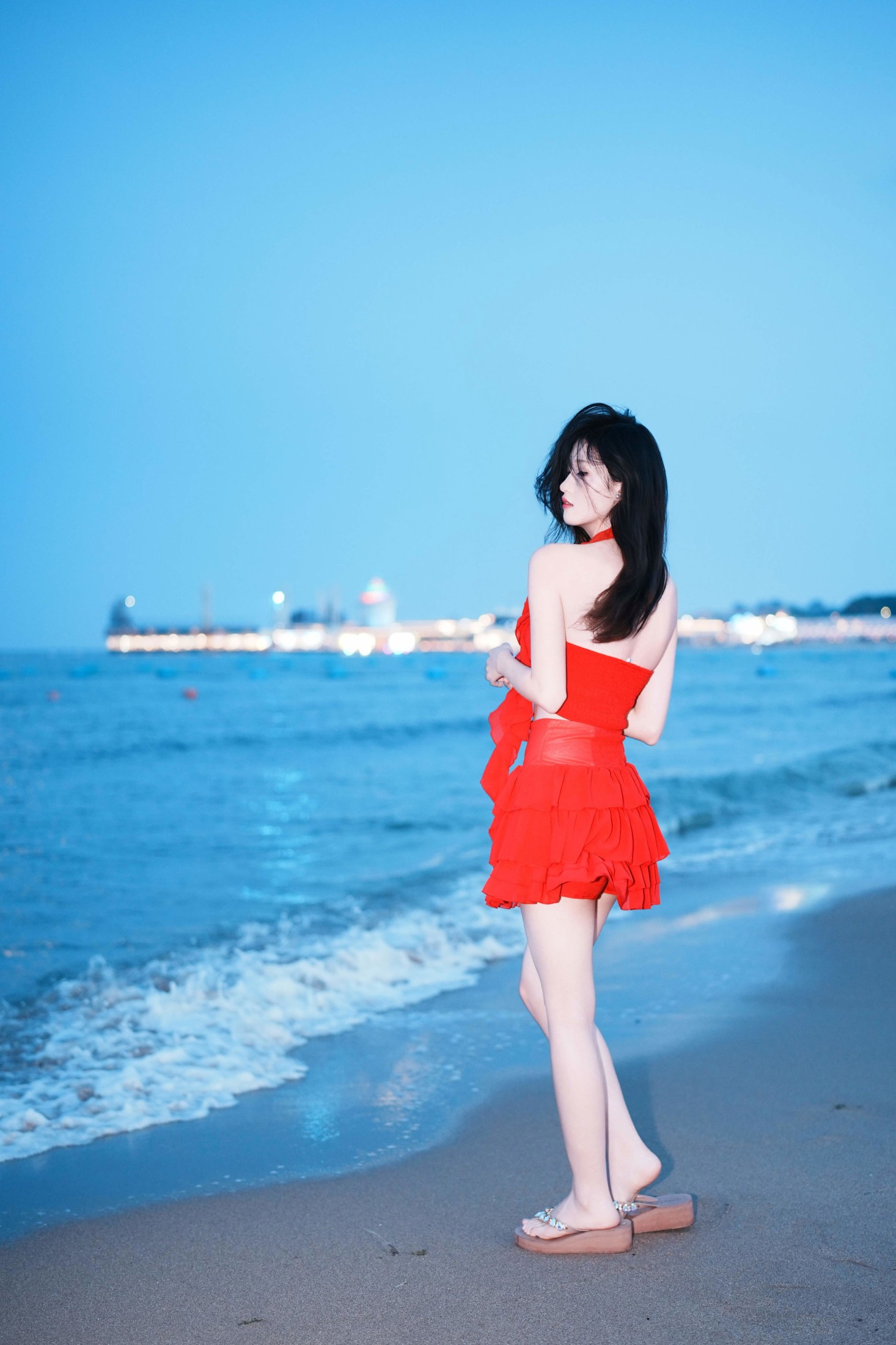 《海边的泳装少女》[23P]