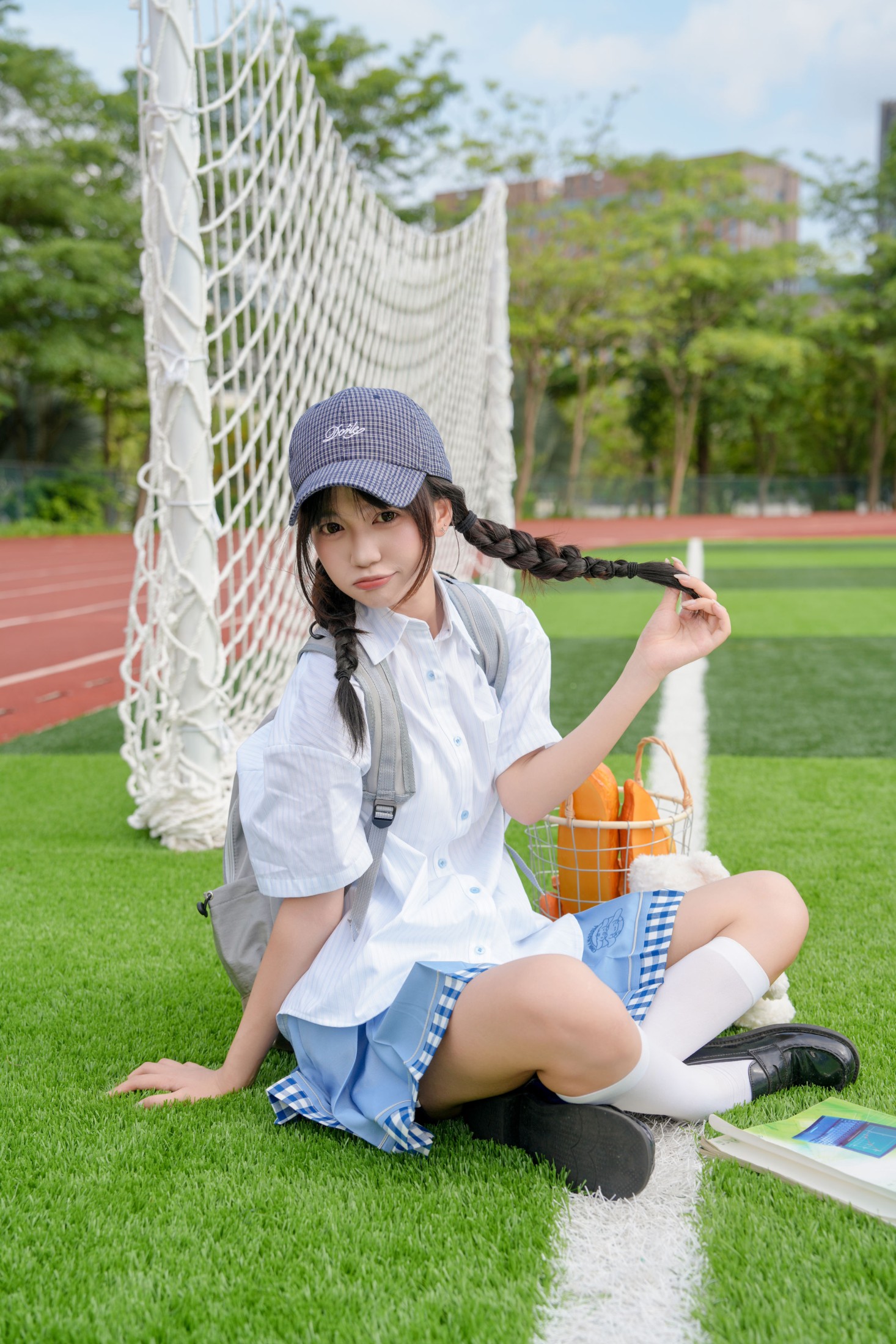 《学校操场少女写真》[12P]