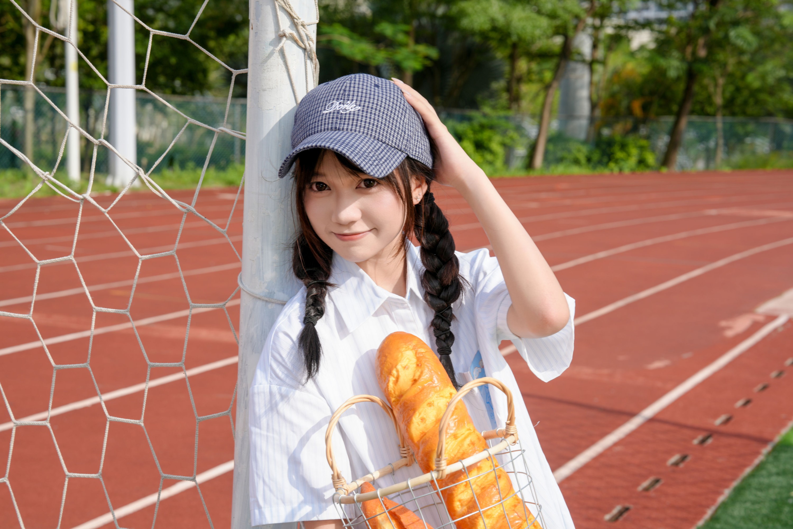 《学校操场少女写真》[12P]