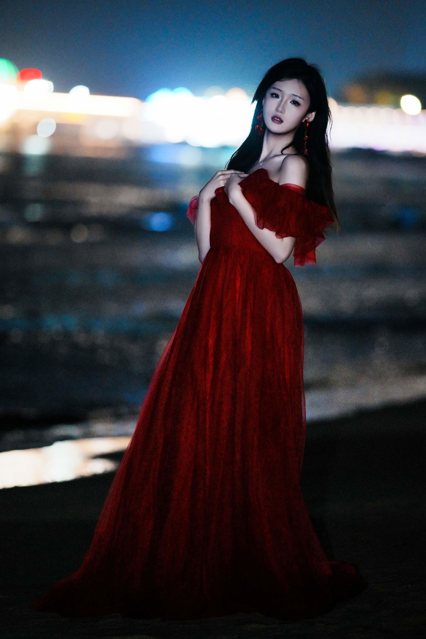 《深夜碧海，红纱美人赴一场海上夜景之约》[12P]