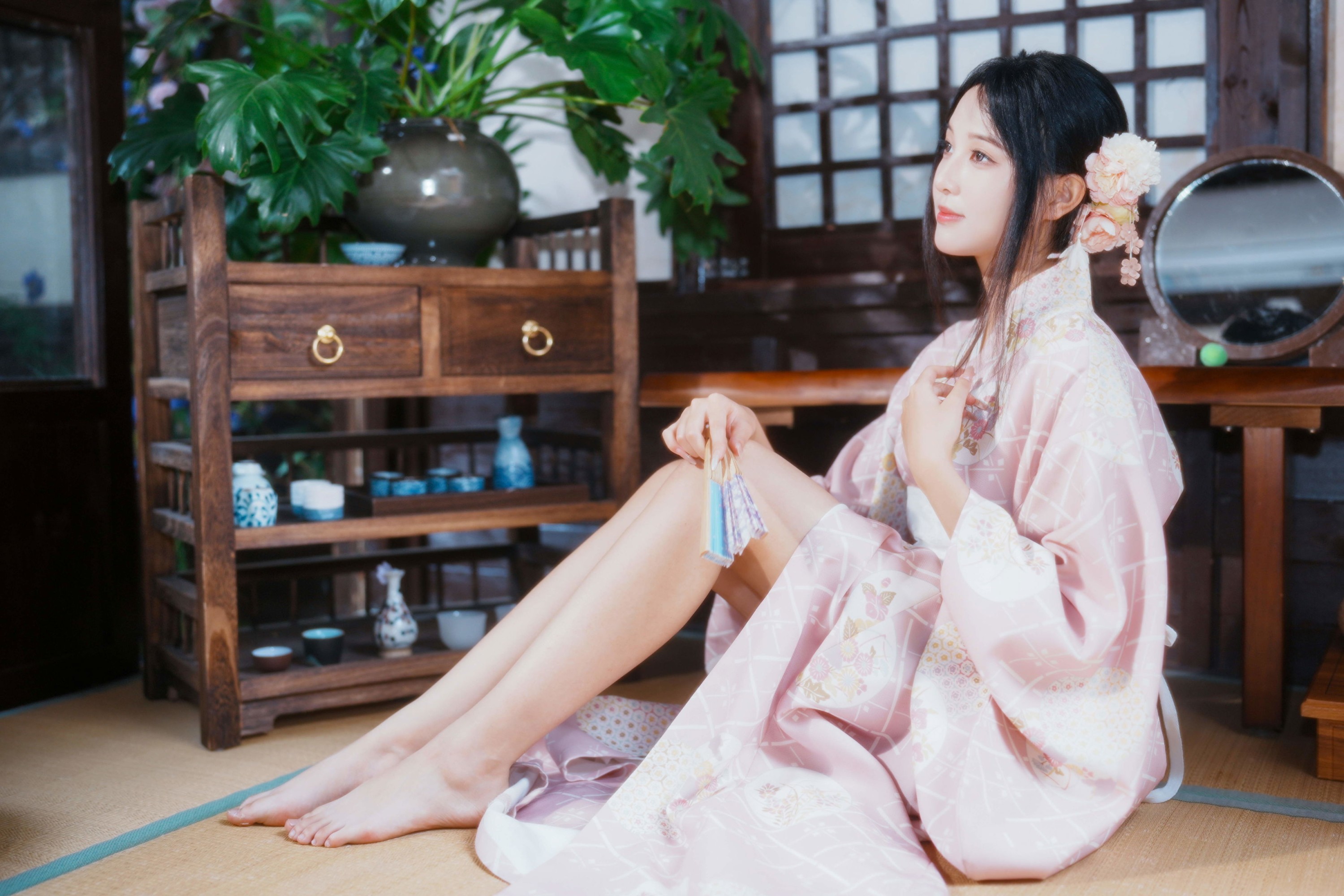 《木屋实景棚拍照秘诀｜巧用束光源提升画面层次感》[24P]