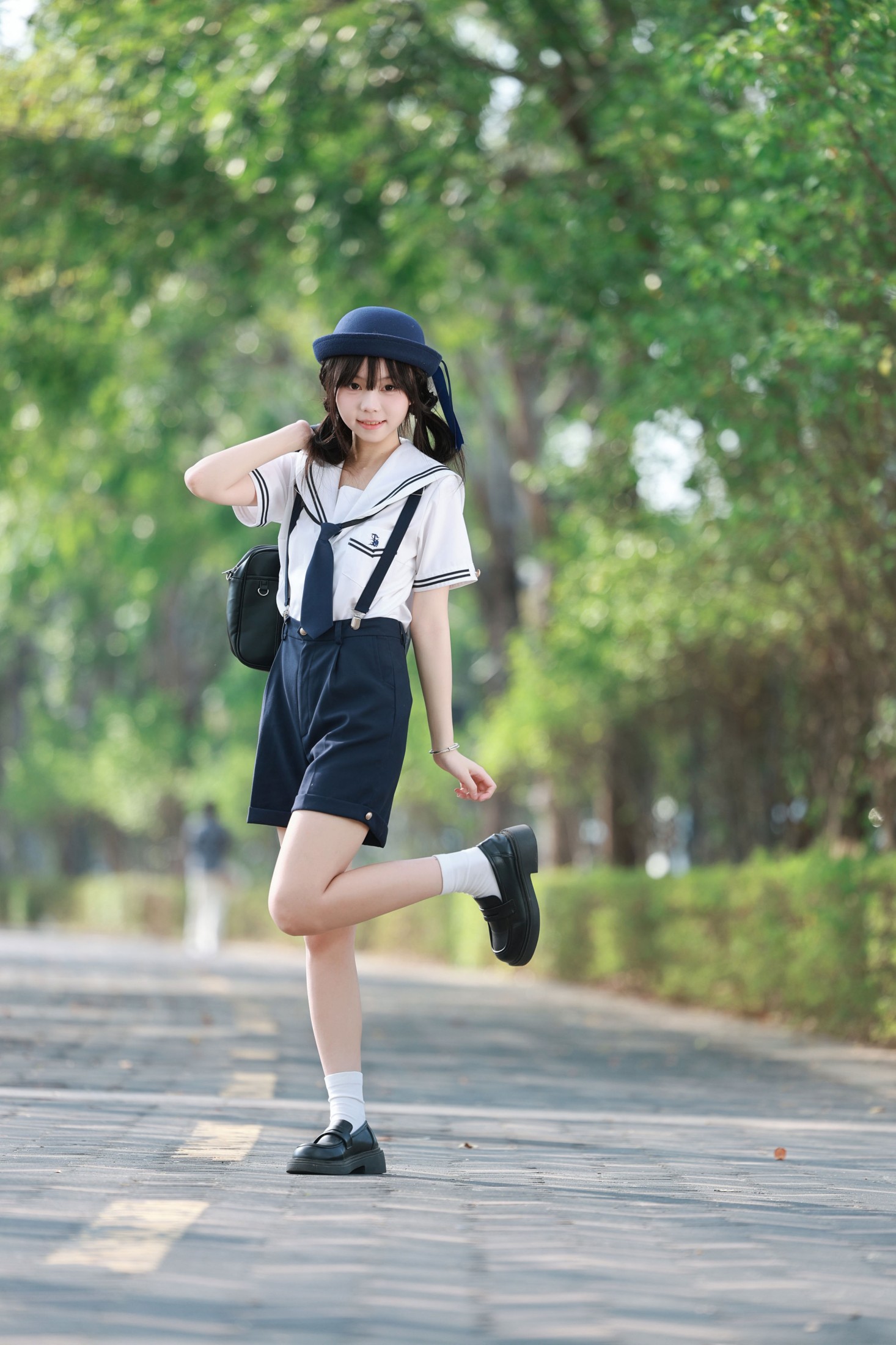 《夏风、林荫与水手服，是永不褪色的青春》[9P]