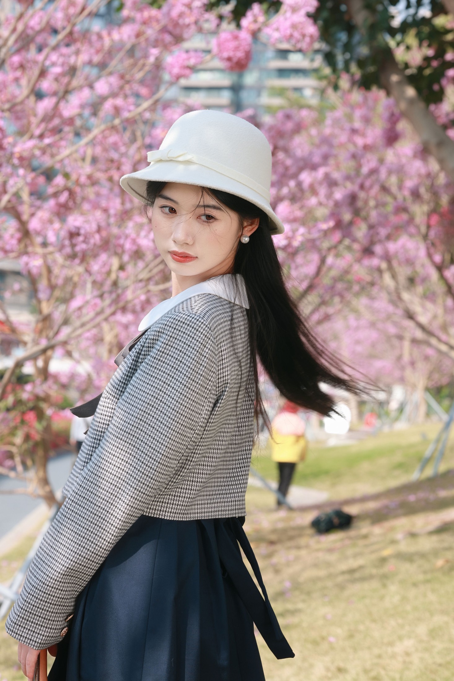 《粉花树下的春日信笺，藏着少女的心事》[43P]