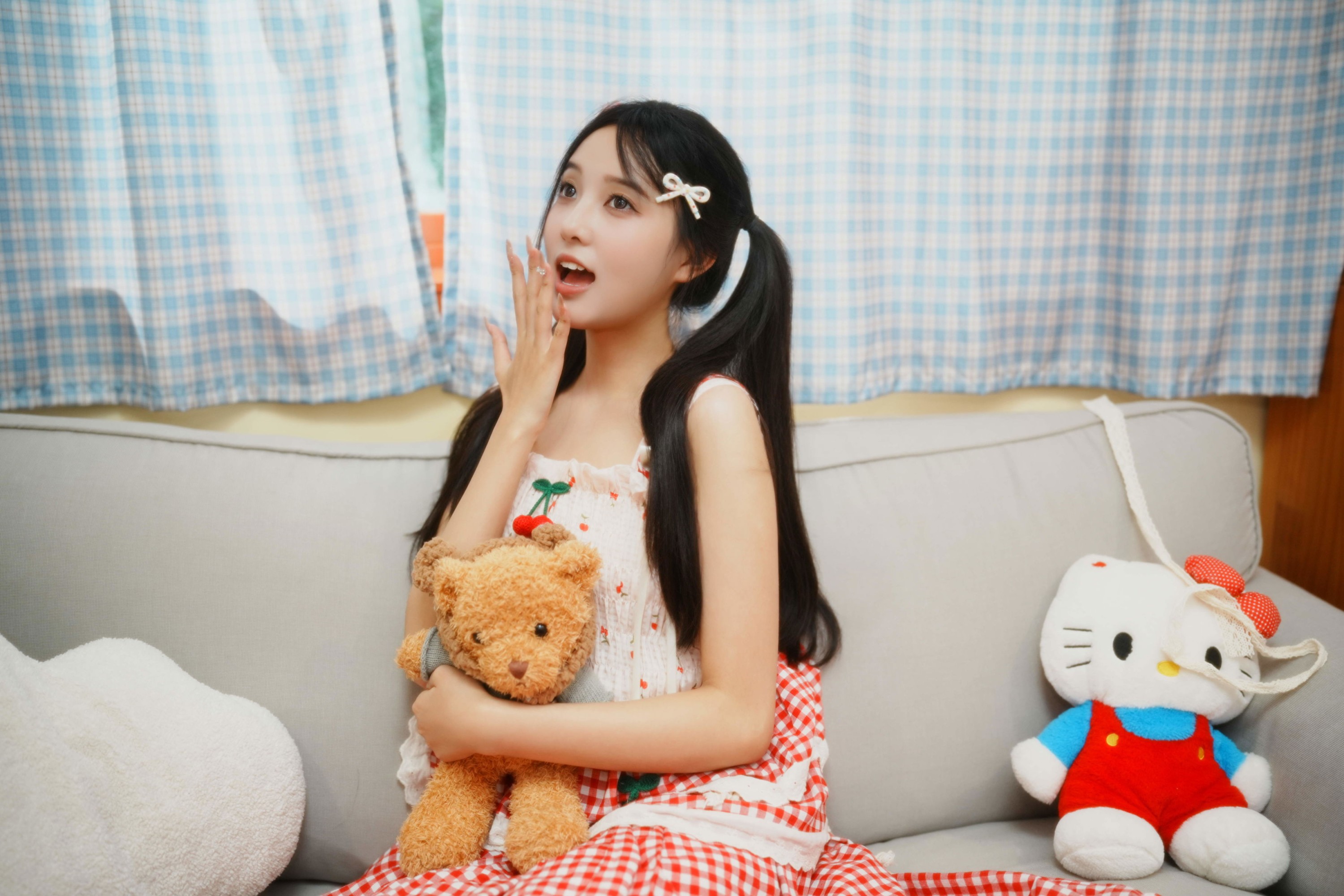 《模特小月Vol.01 双马尾少女闺房写真》[44P]