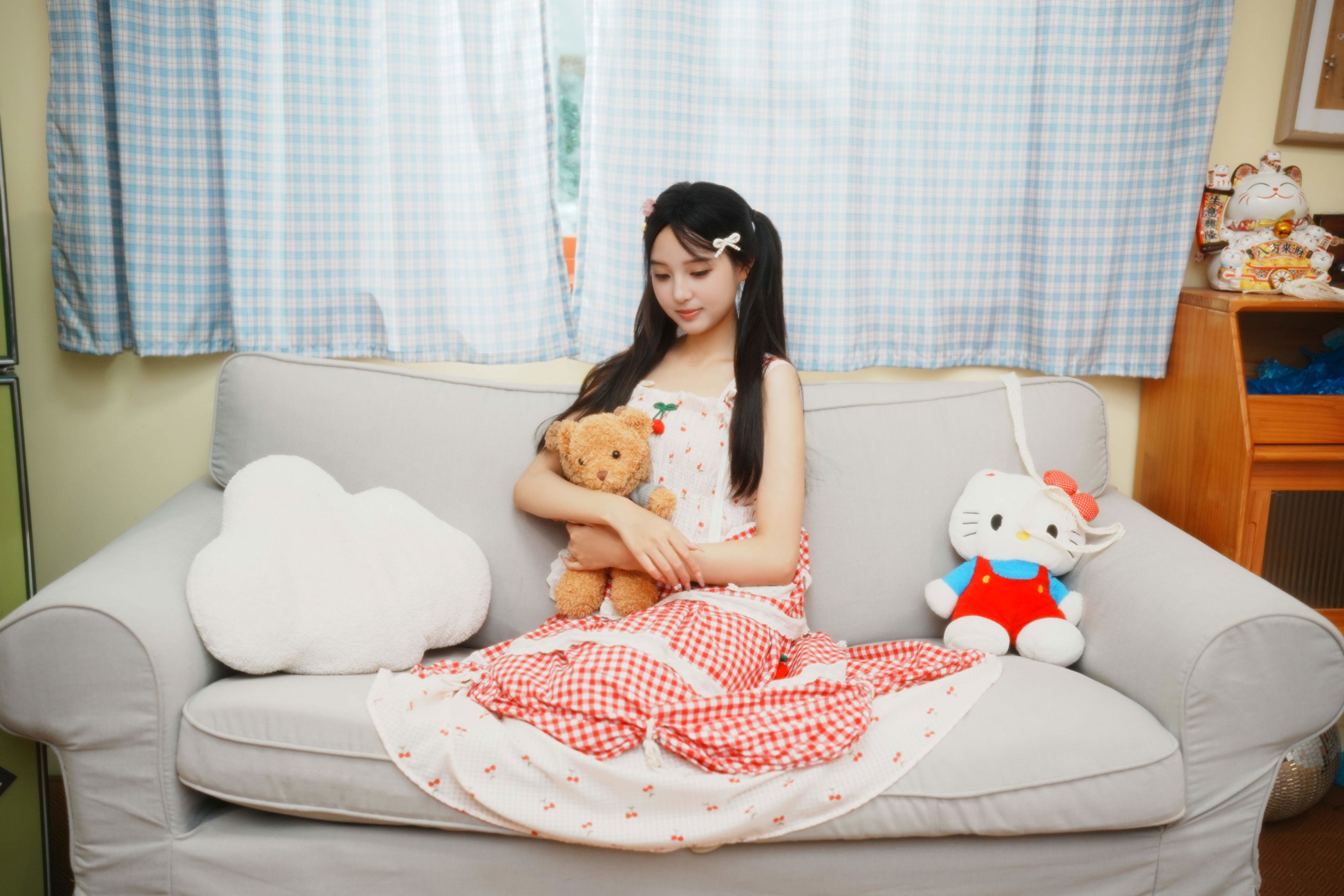 《模特小月Vol.01 双马尾少女闺房写真》[44P]