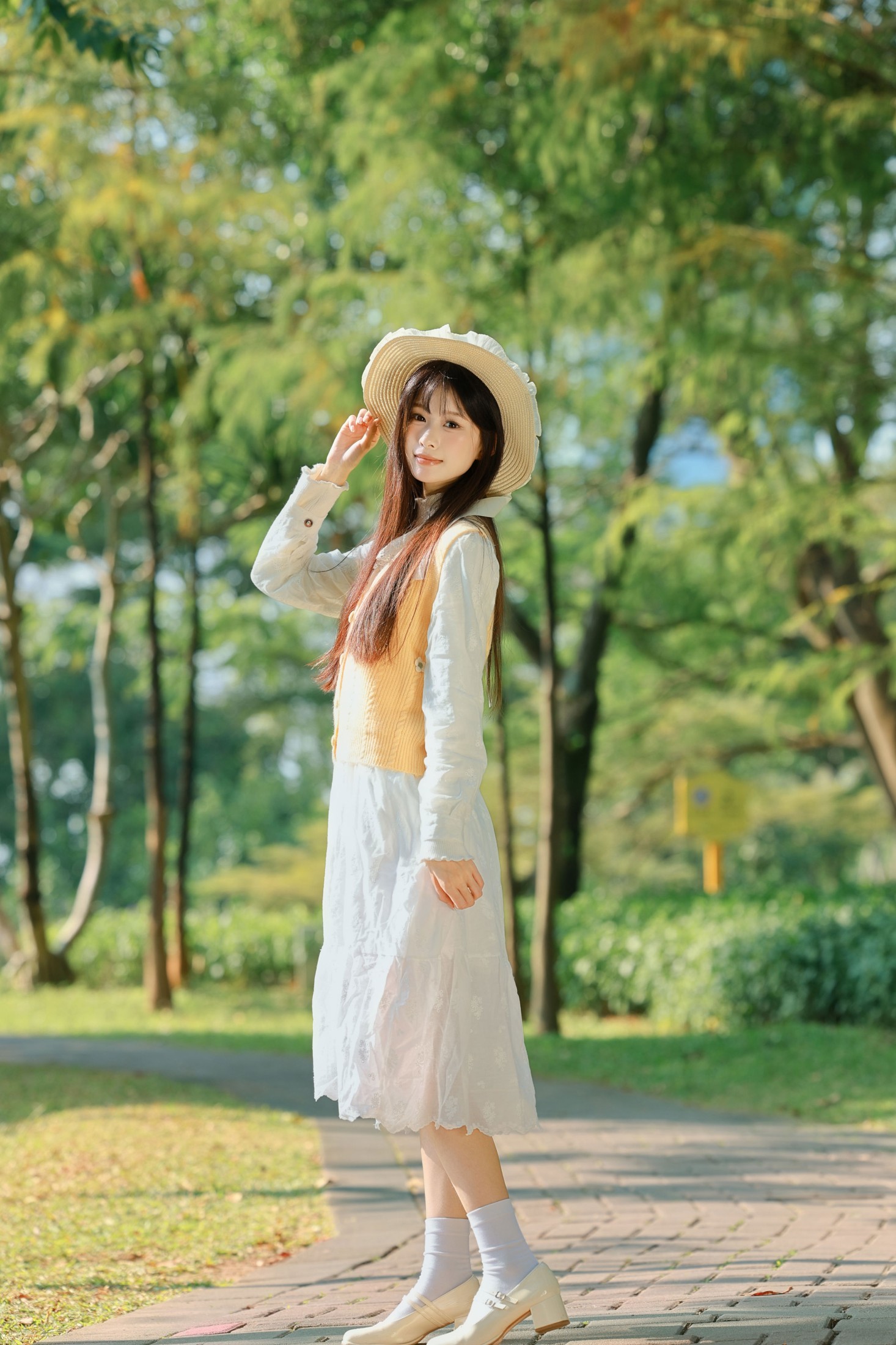 《阳光落在裙摆，和林间少女的秋日信笺》[19P]