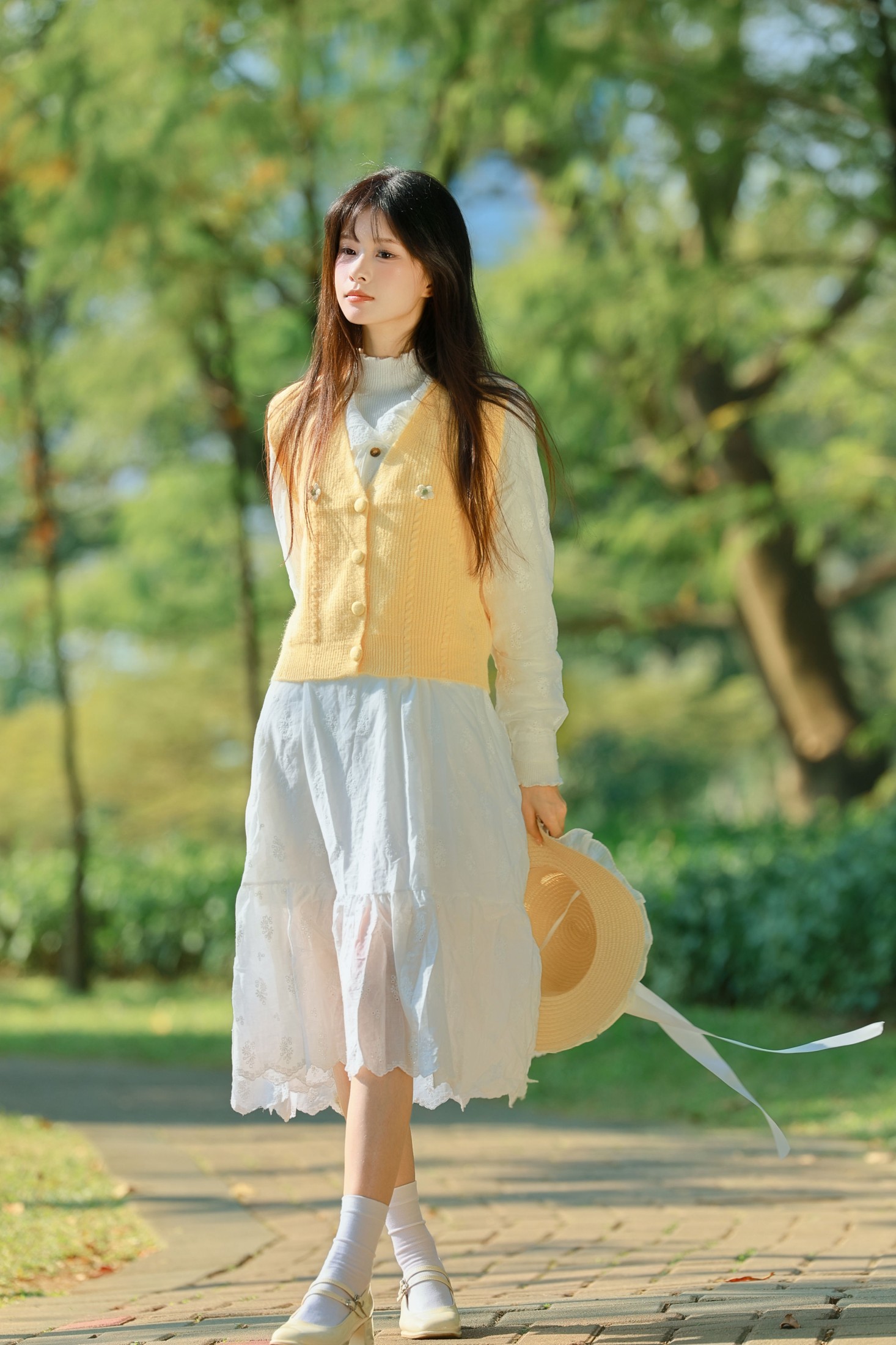 《阳光落在裙摆，和林间少女的秋日信笺》[19P]