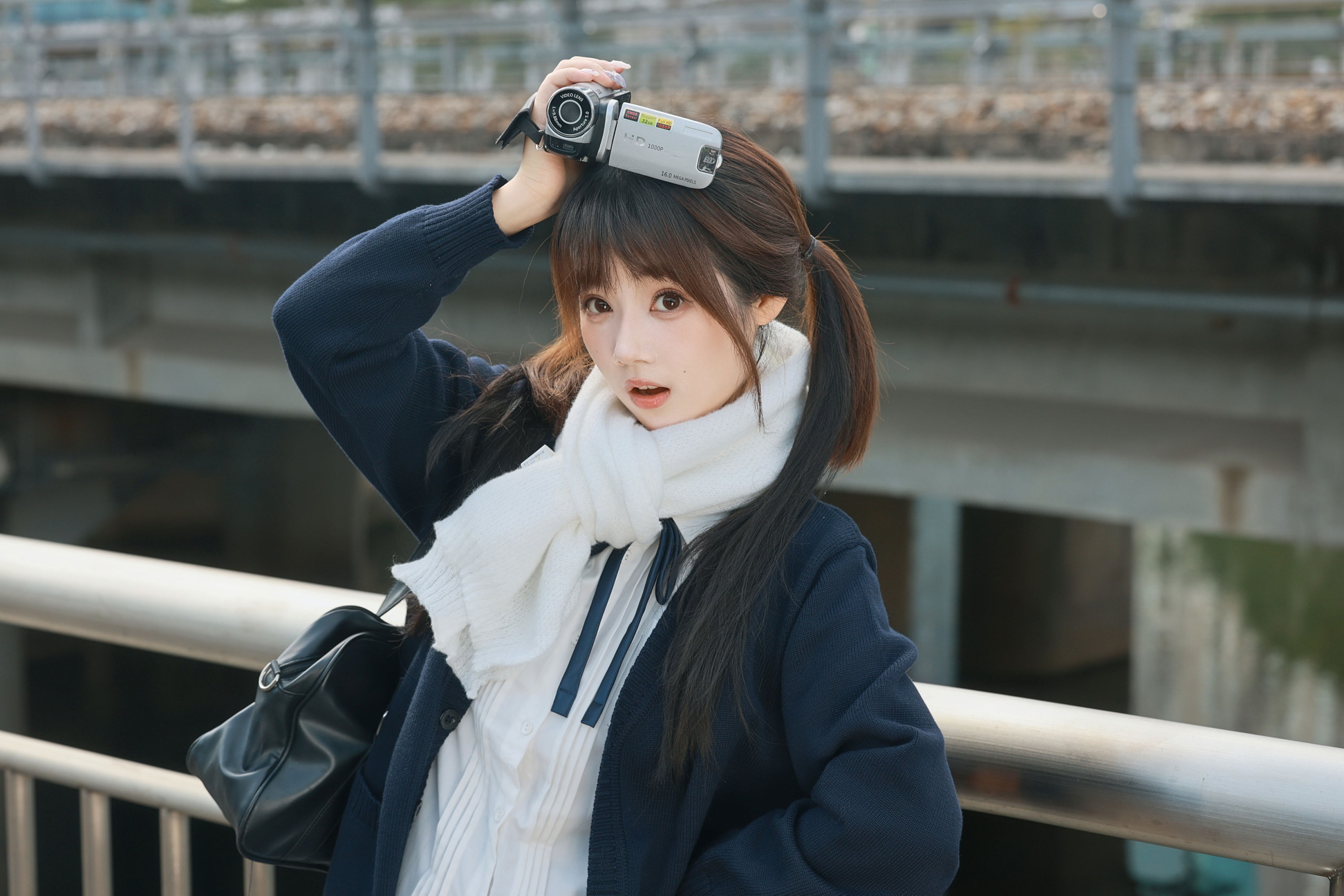 《冬日 JK 纪事 | 铁轨旁的少女心事》[20P]